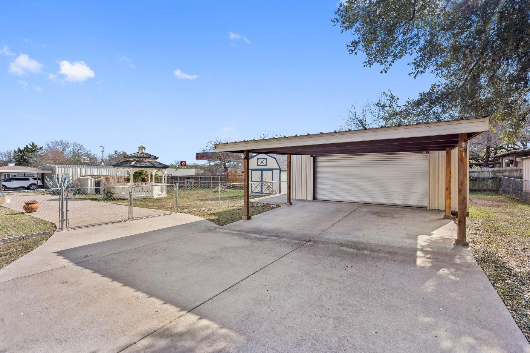 502 E Pecan Dr Property Photo 19