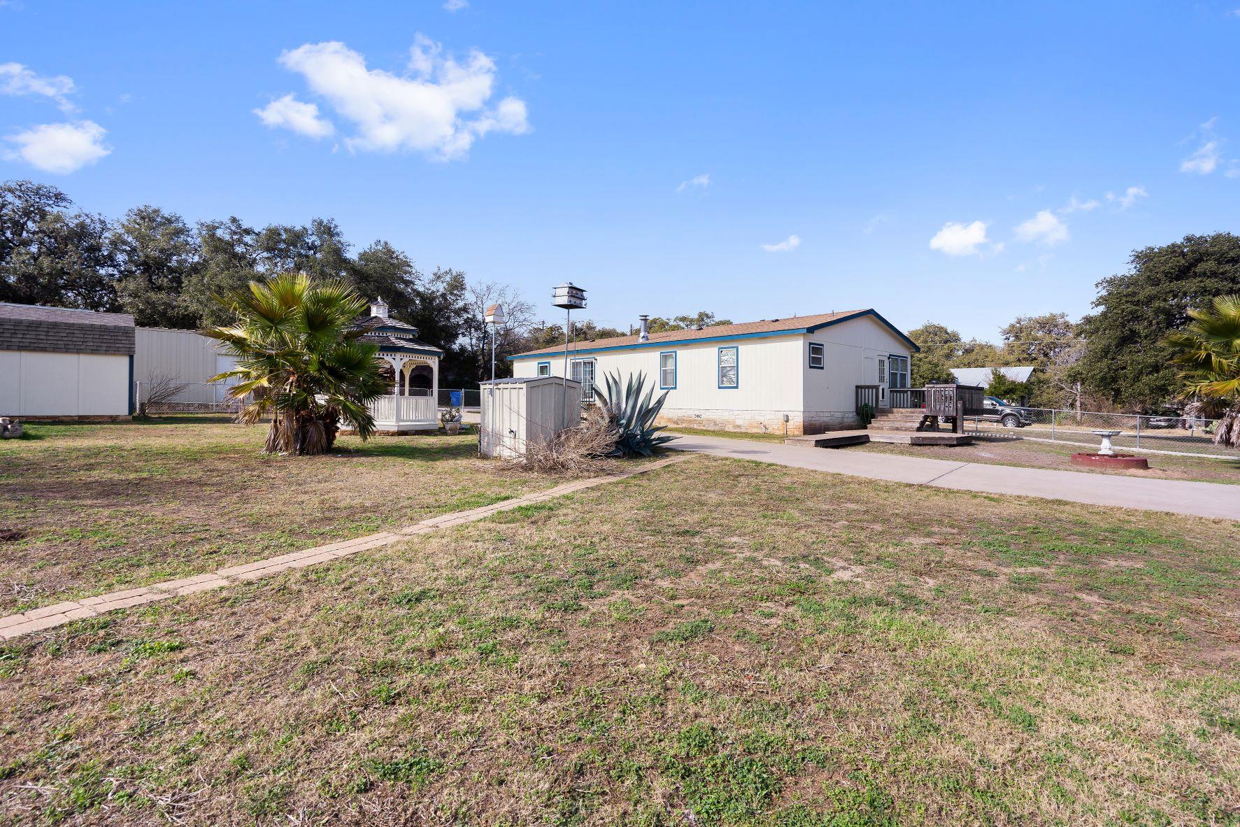 502 E Pecan Dr Property Photo 24