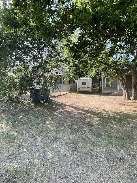 3208 E 16th St Property Photo 3