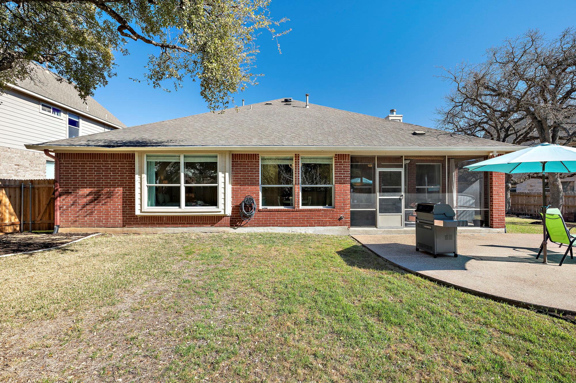 9729 Spanish Wells Dr Property Photo 36