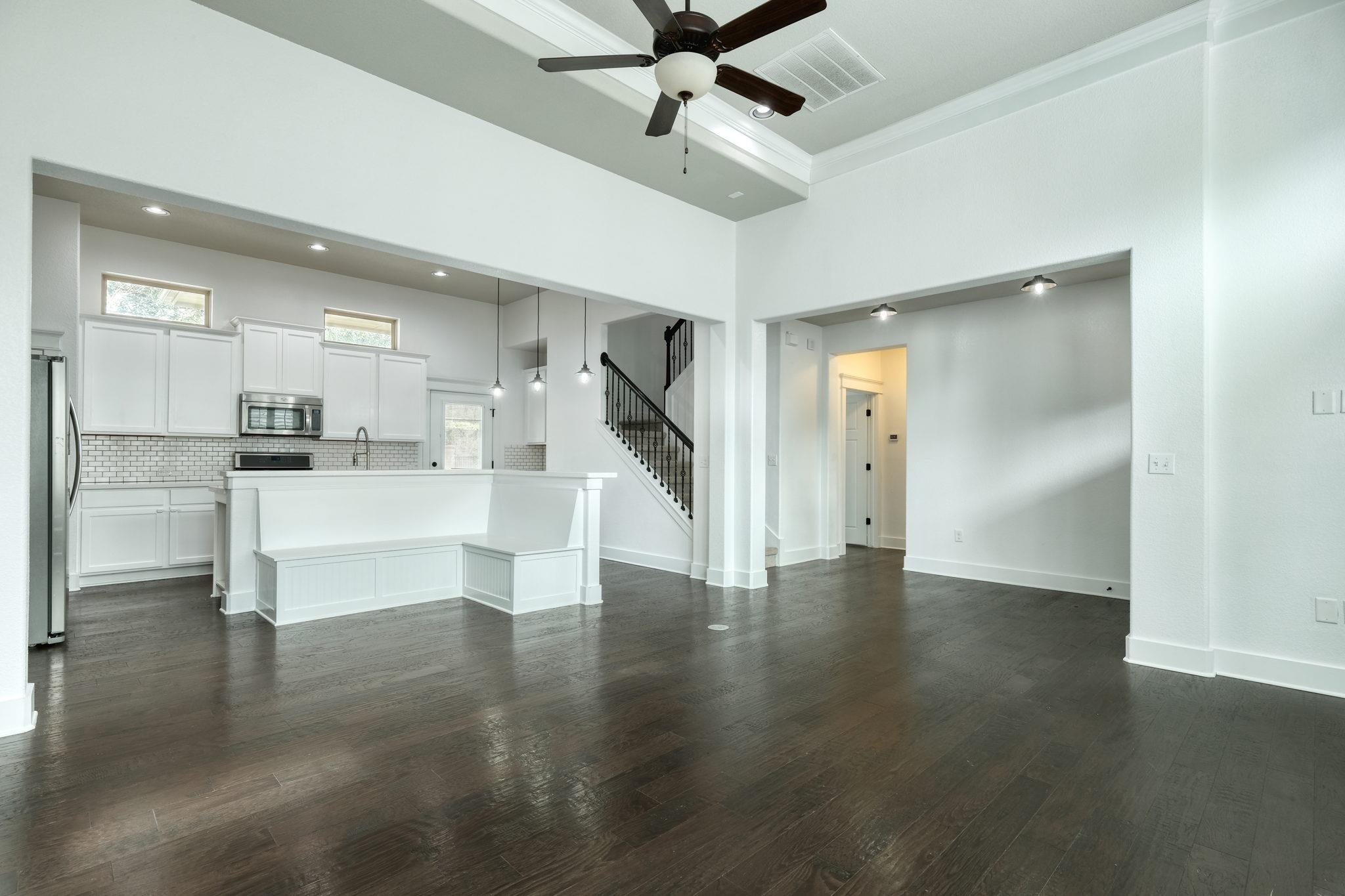11233 Avery Station Loop Property Photo 3