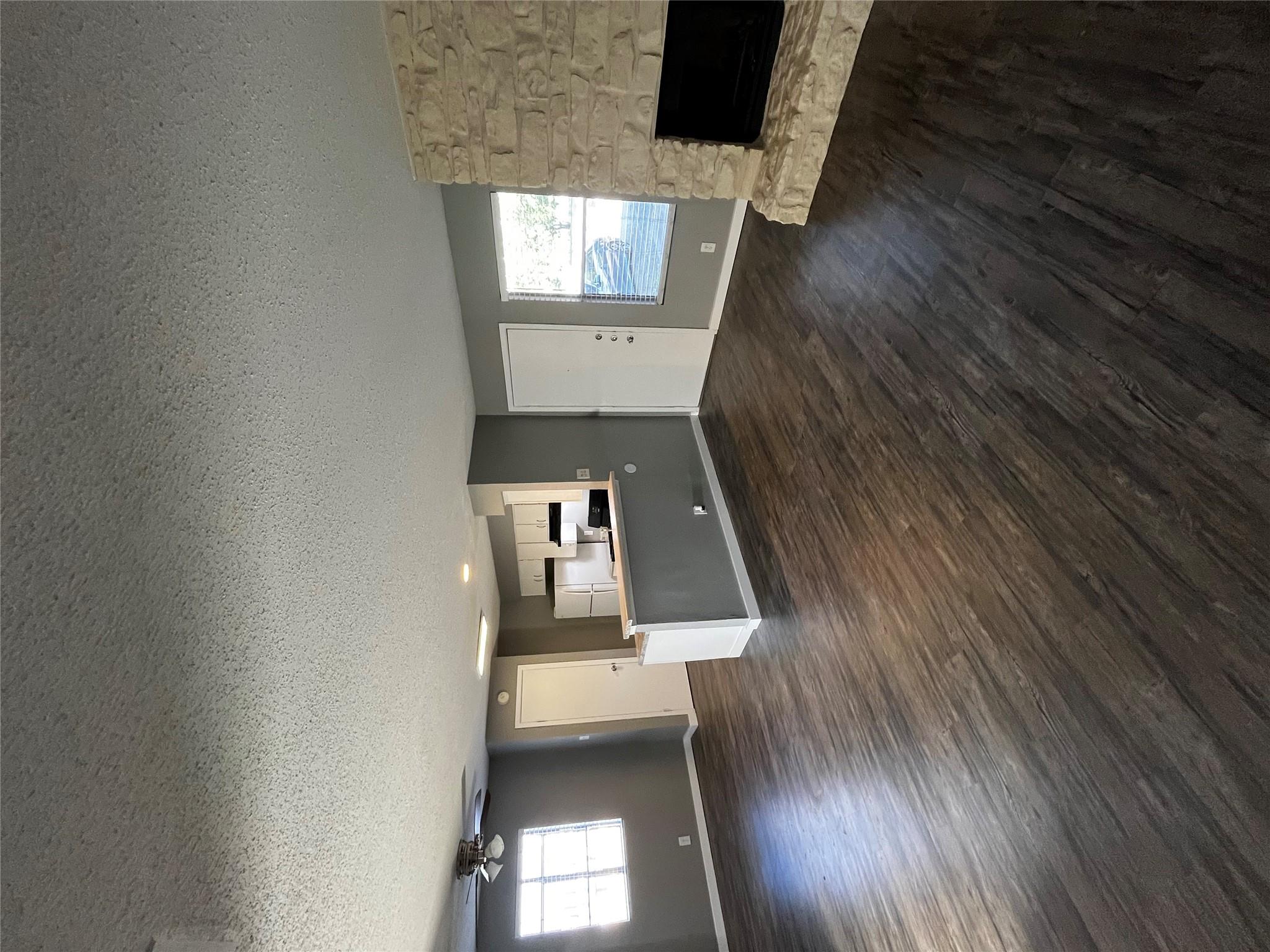 2306 Cedrick Cv #b Property Photo 1