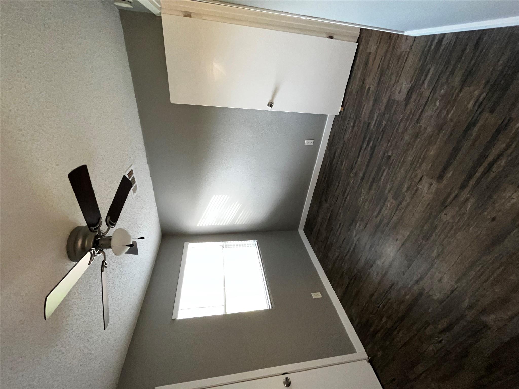 2306 Cedrick Cv #b Property Photo 12
