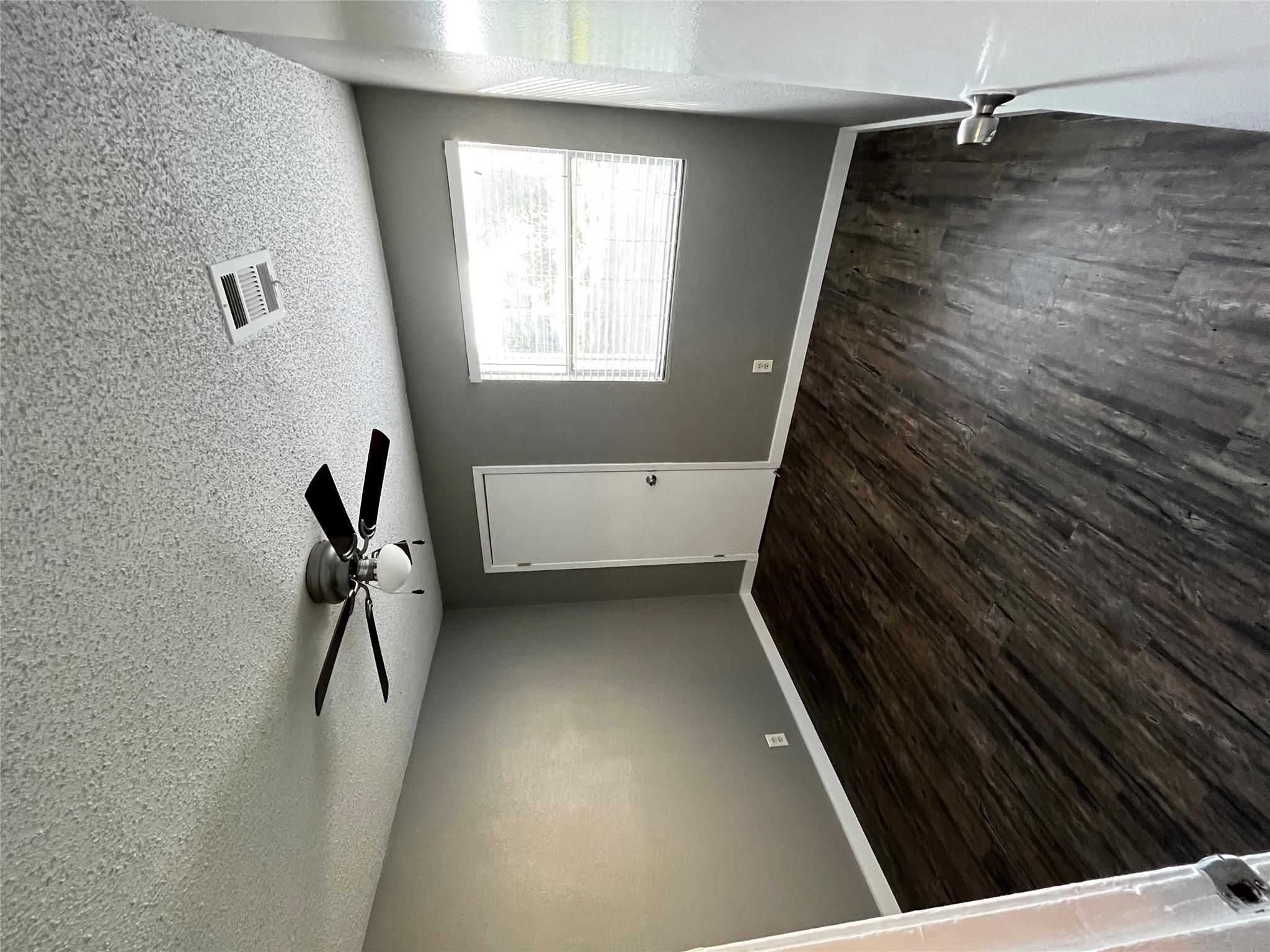 2306 Cedrick Cv #b Property Photo 15