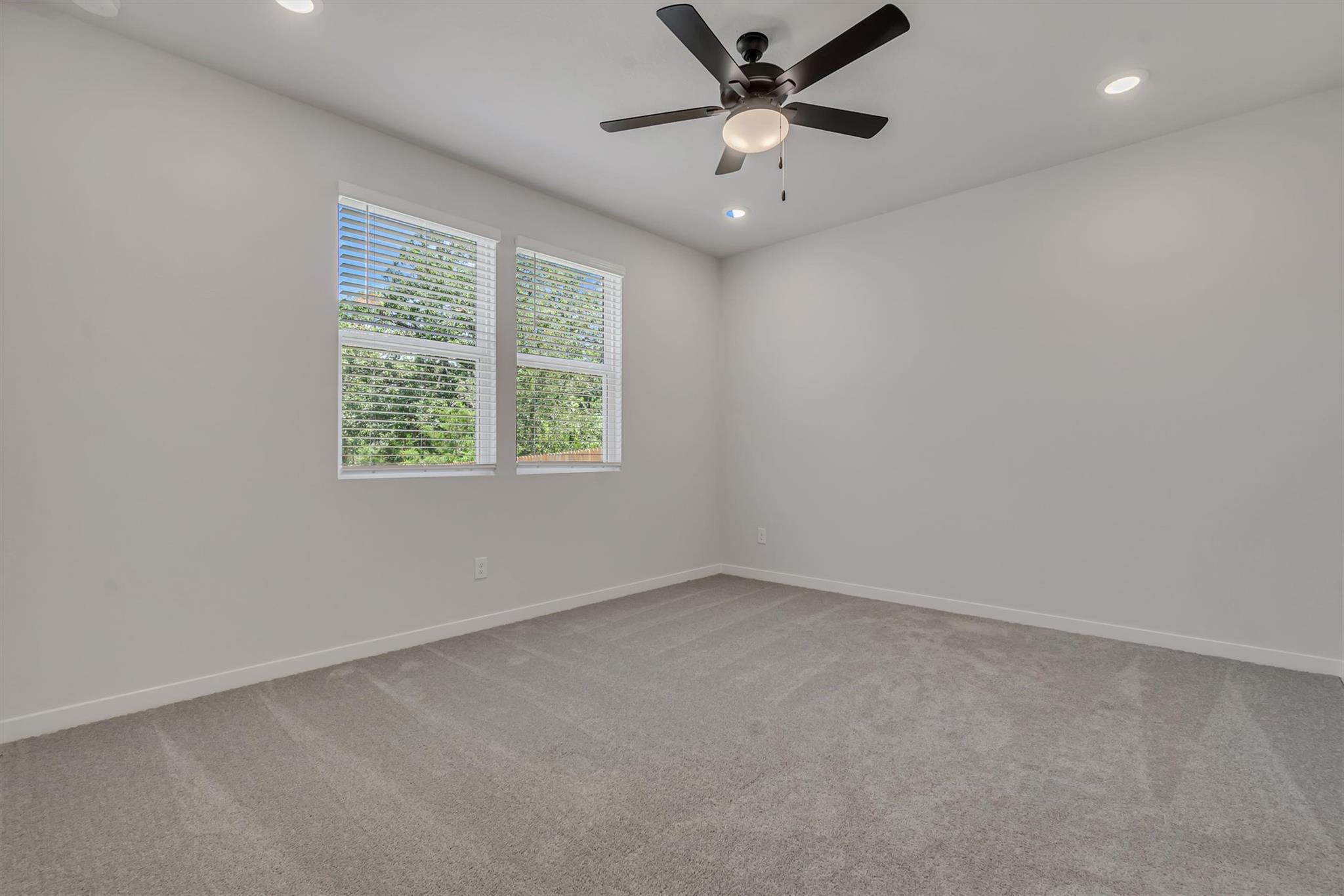 228 Bendecido Loop Property Photo 8