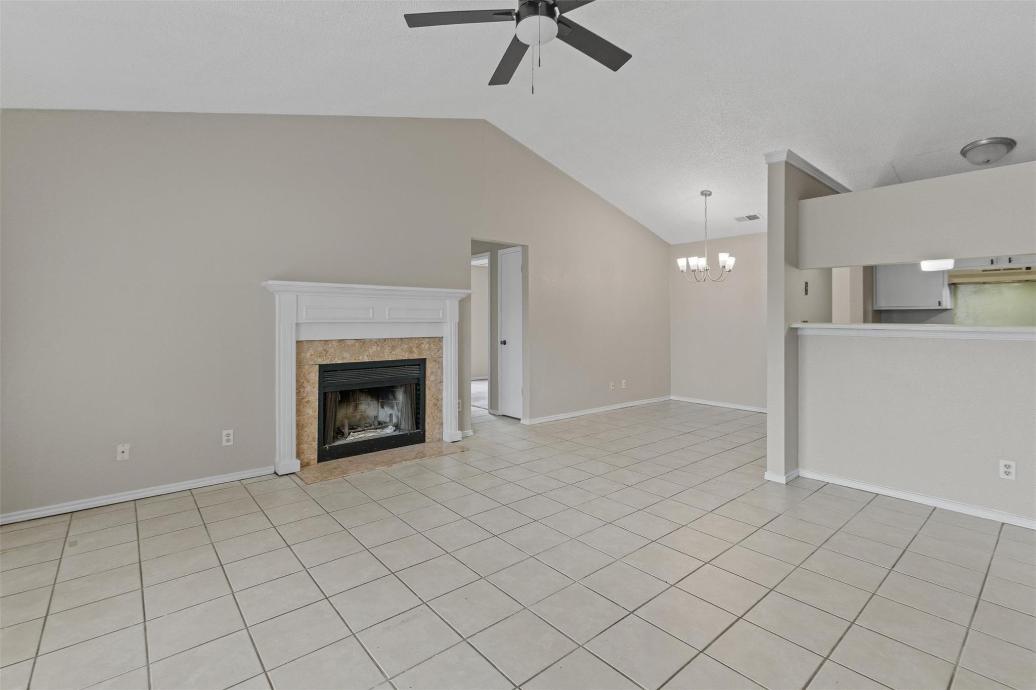 2043 Redwing Way Property Photo