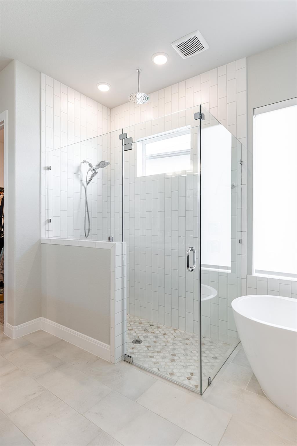 7505 Becasseau Dr Property Photo 23