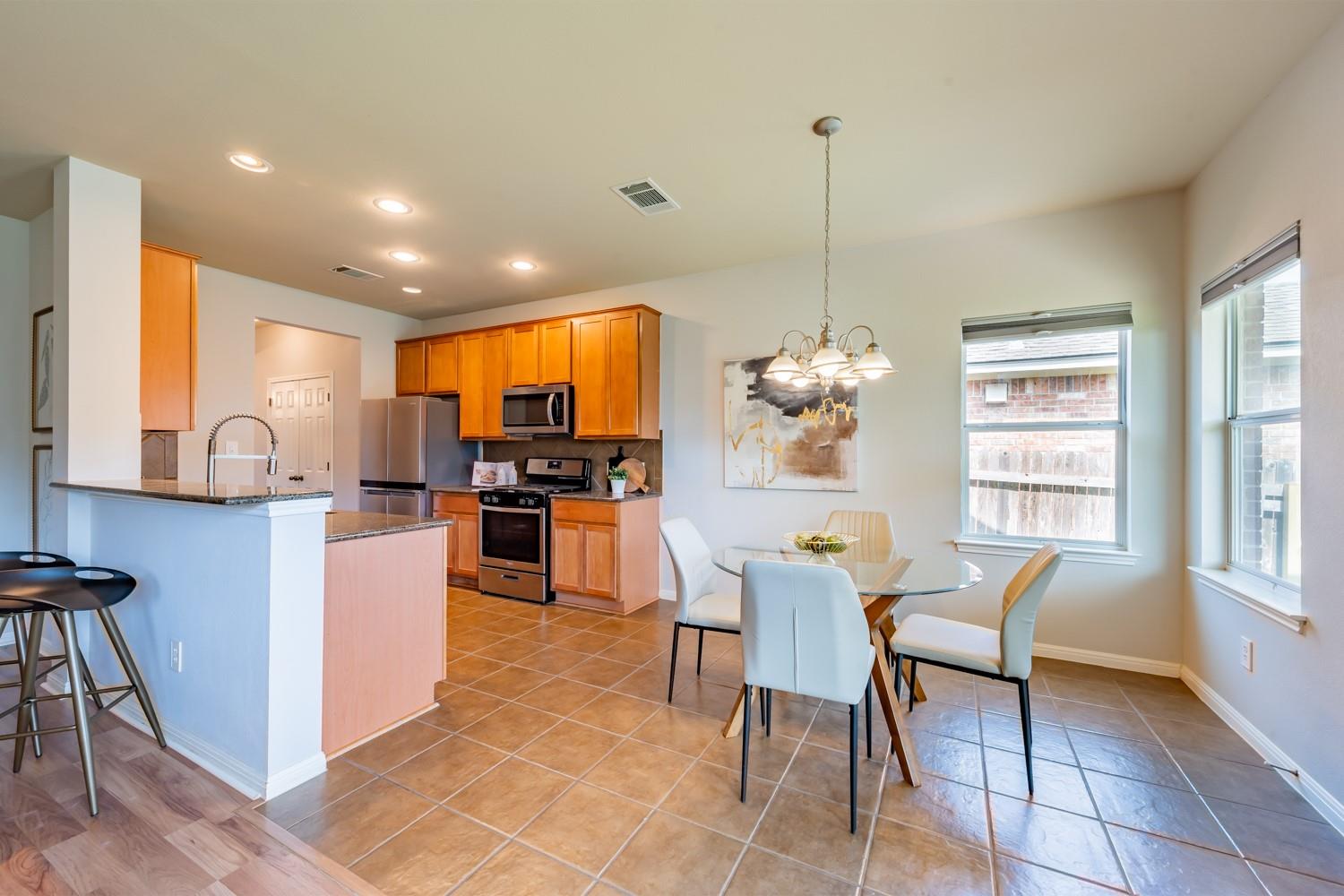 9609 Castle Pines Dr Property Photo 18