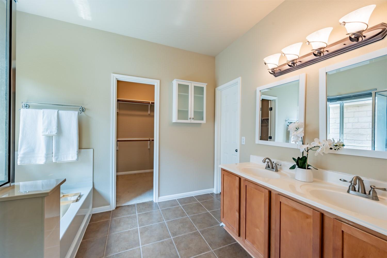 9609 Castle Pines Dr Property Photo 26
