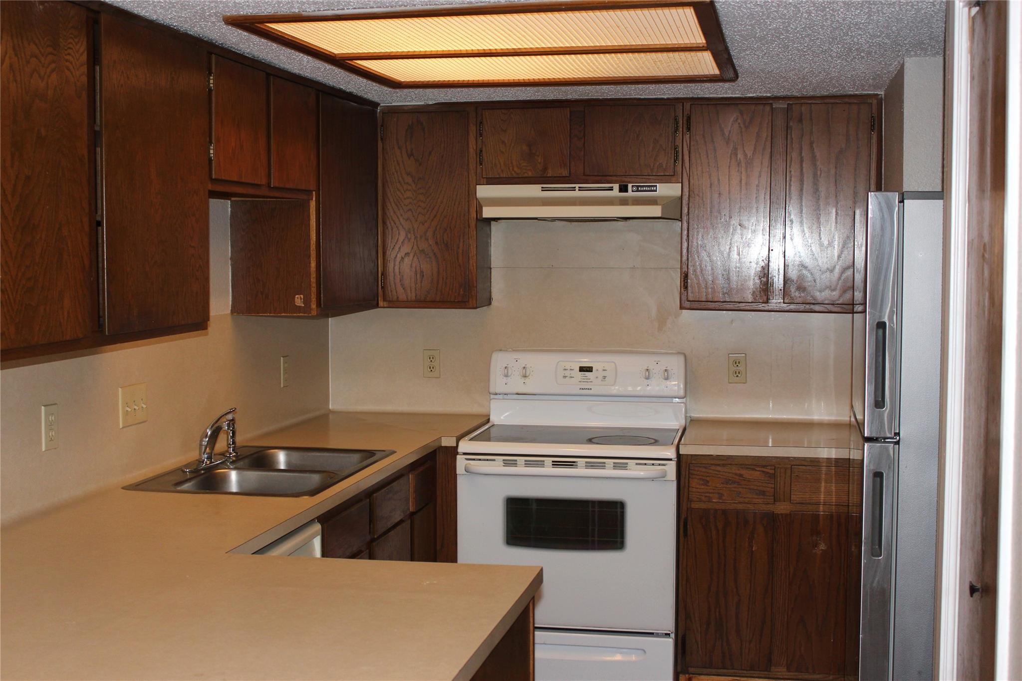 8418 Fathom Cir #a-104 Property Photo 5
