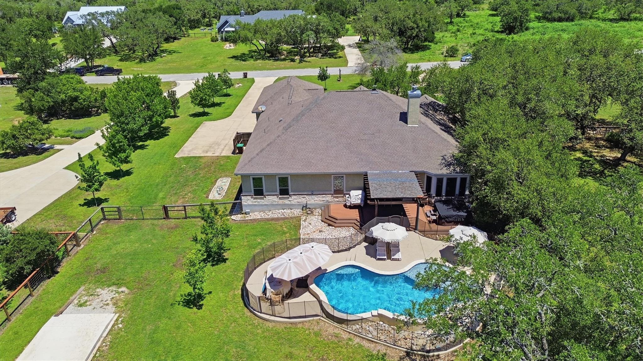 1106 Private Road 3702 None Property Photo 1