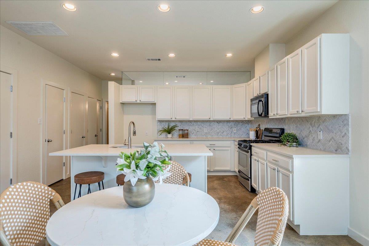 2811 Hardeman St #b Property Photo 8