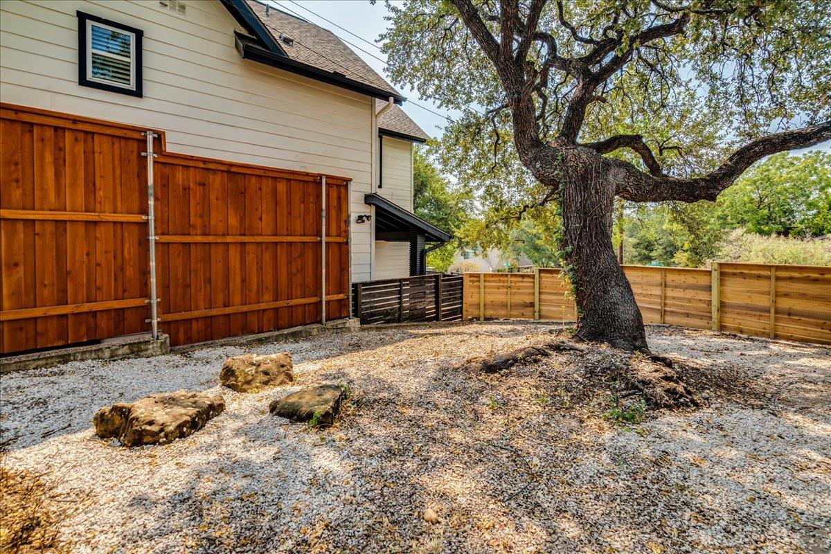2811 Hardeman St #b Property Photo 27