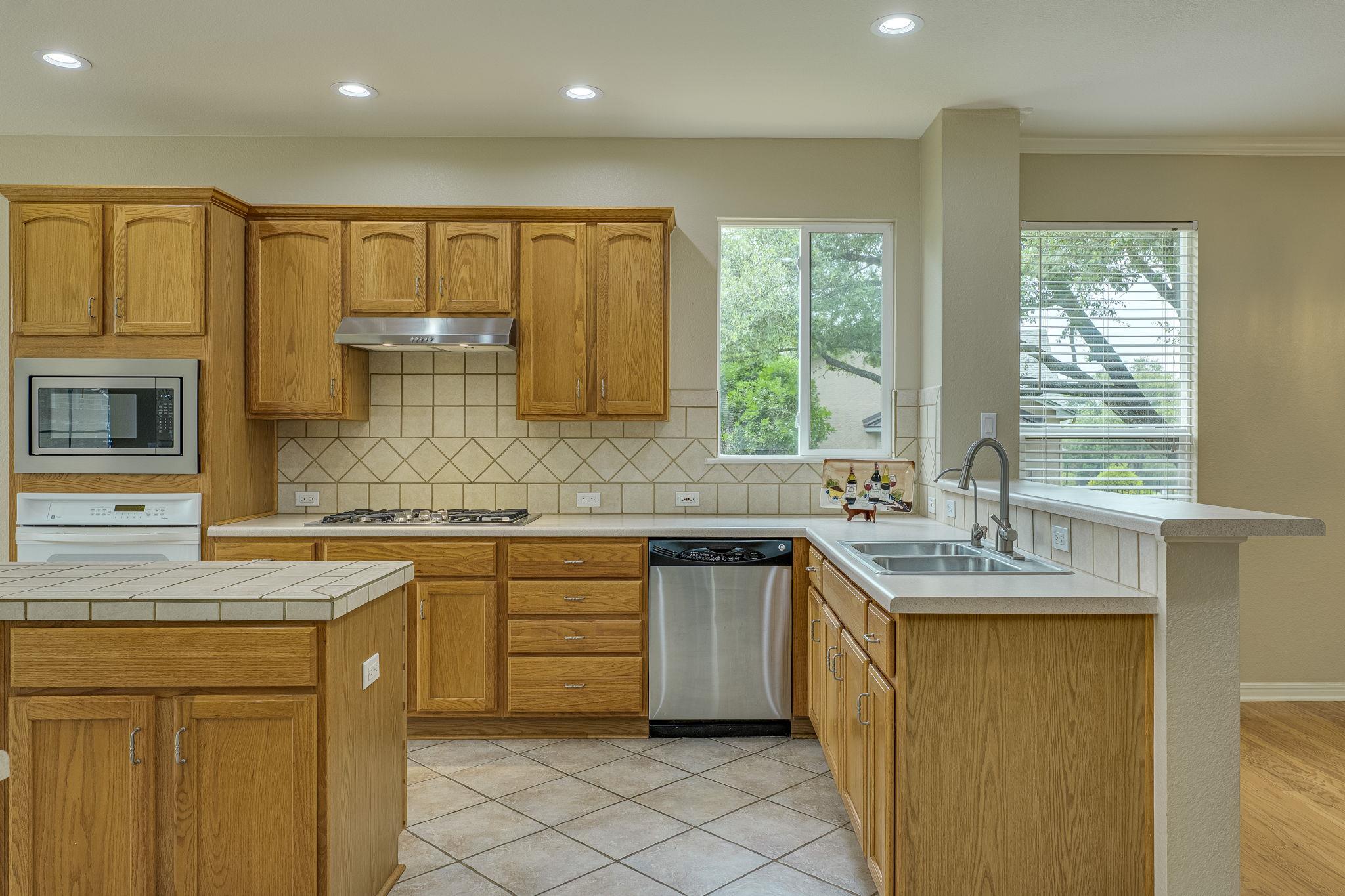 107 Liatris Ln Property Photo 11