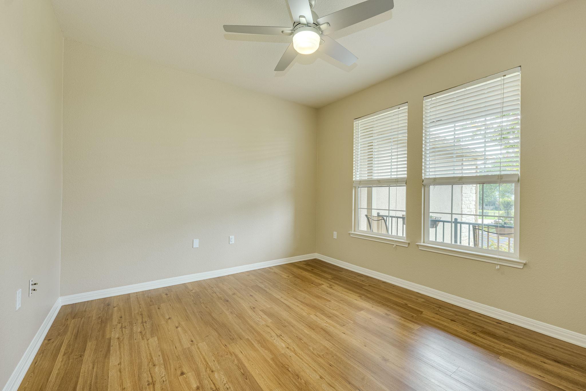 107 Liatris Ln Property Photo 15