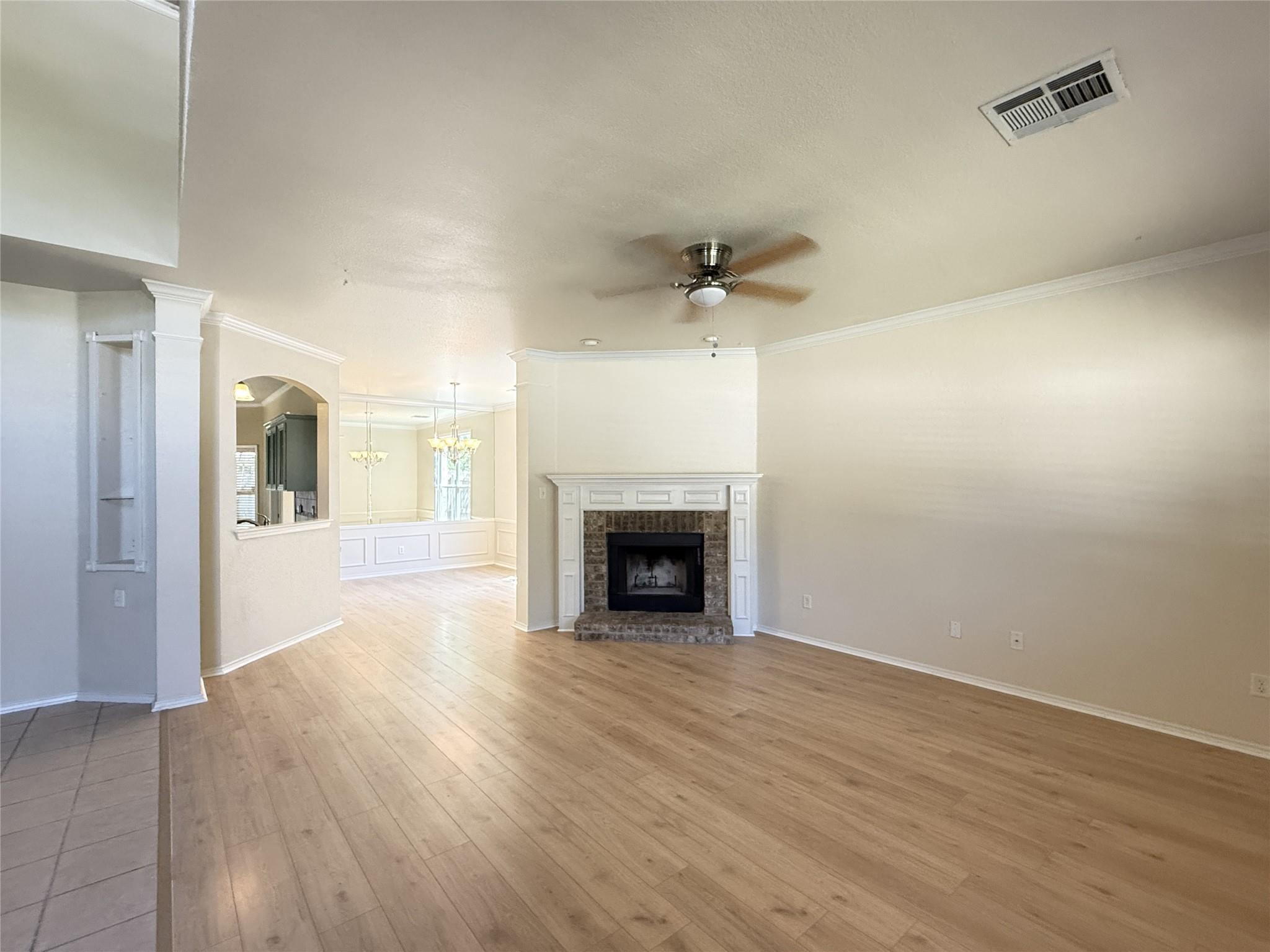 109 Mission Dr Property Photo 4