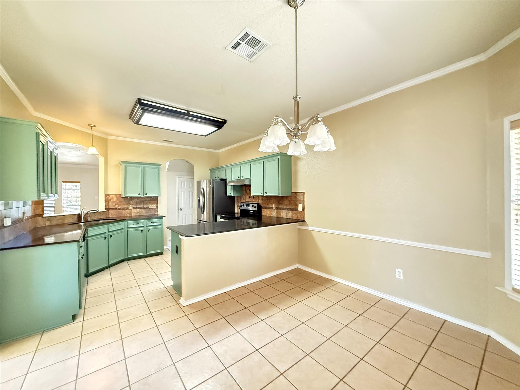 109 Mission Dr Property Photo 11