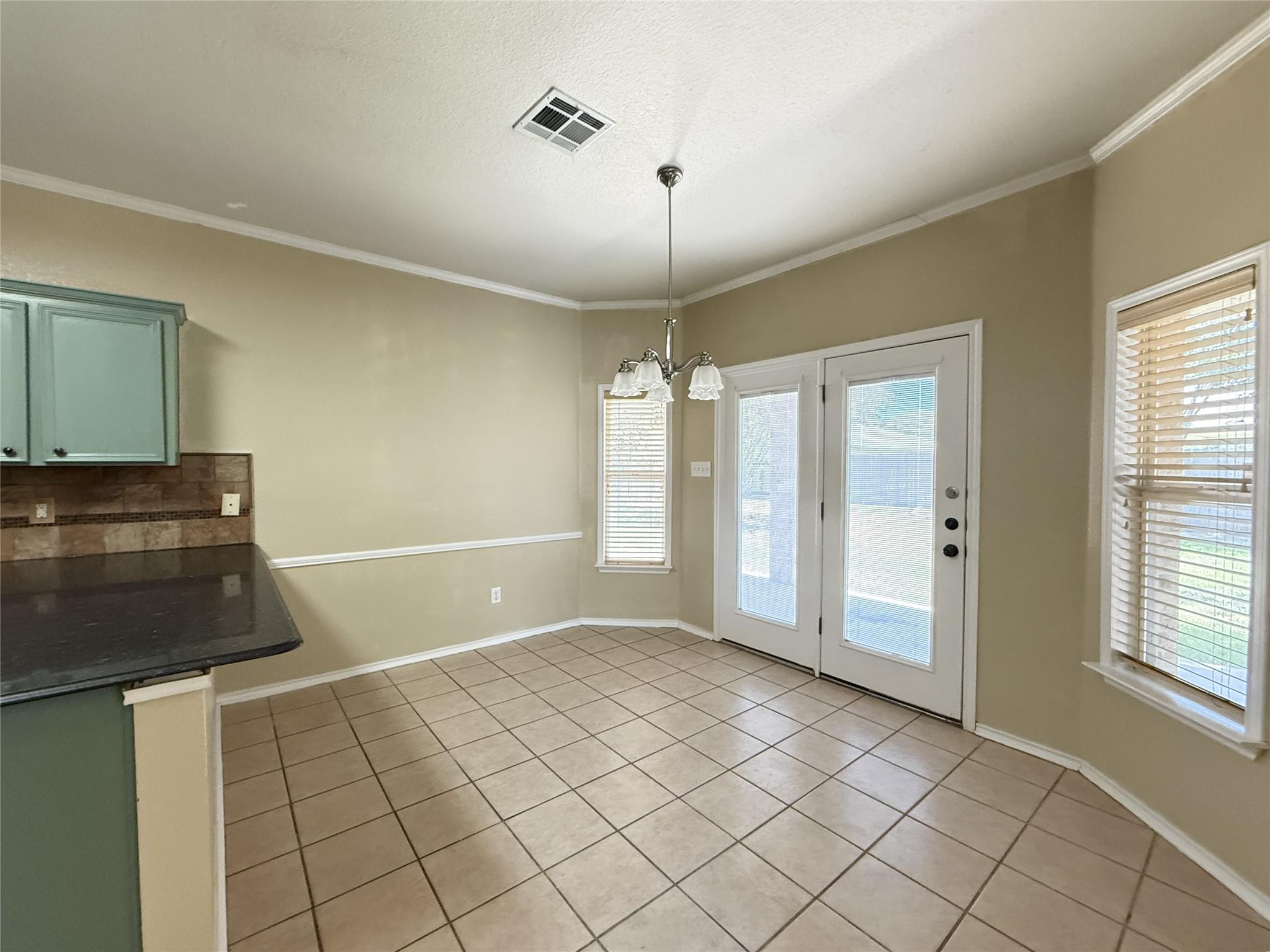 109 Mission Dr Property Photo 13