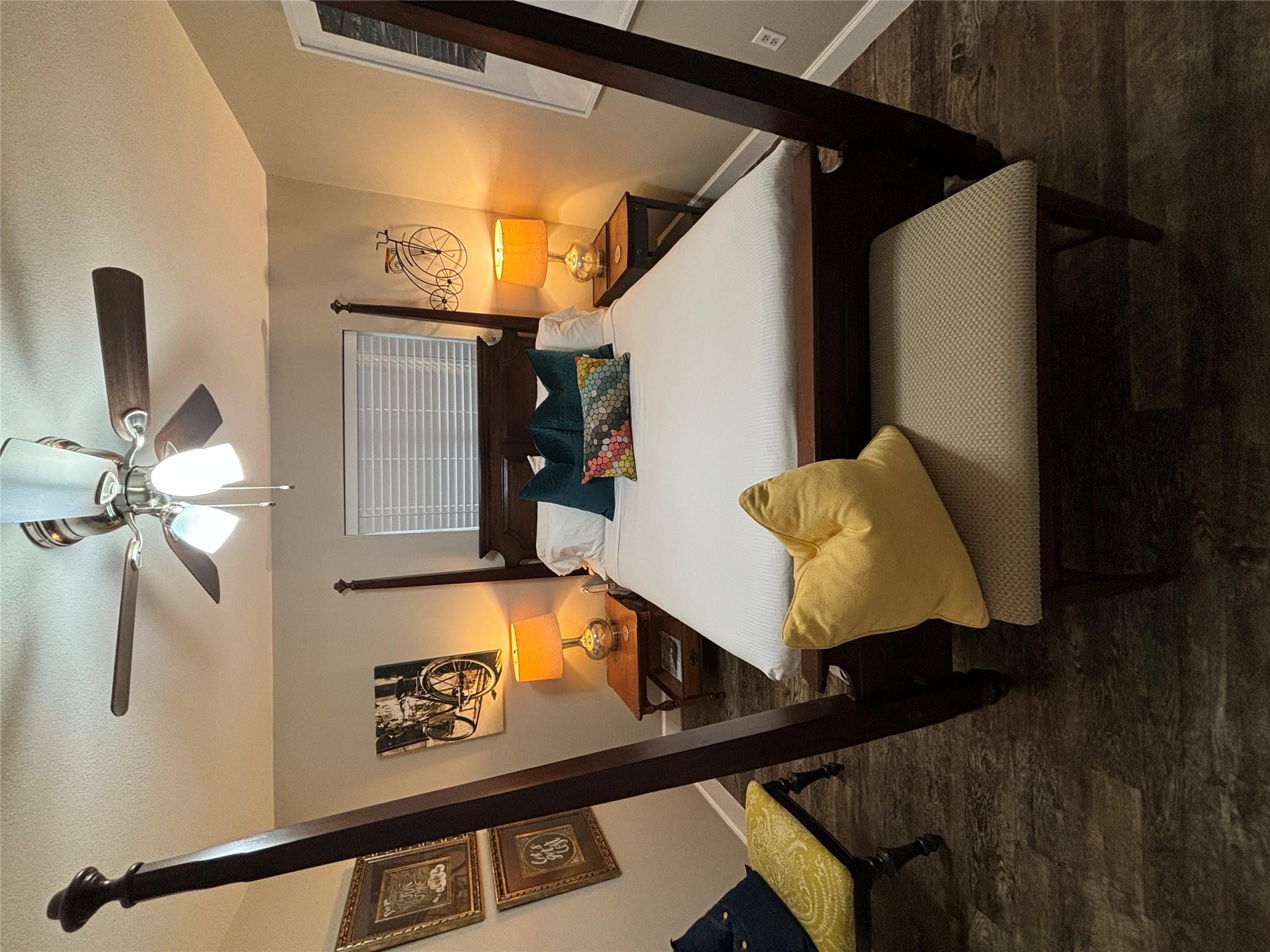 1307 Sherry Ln #b Property Photo 4