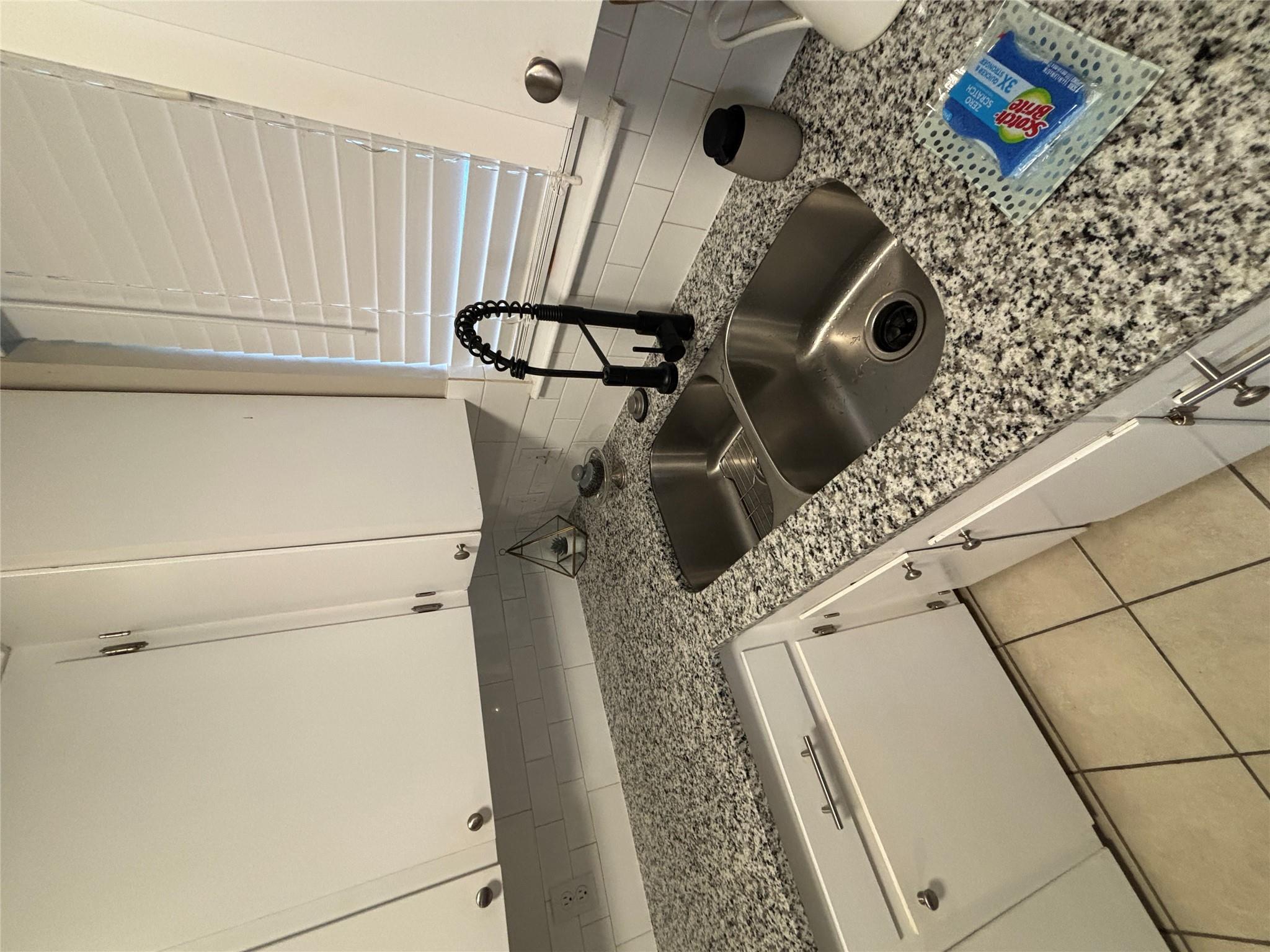 1307 Sherry Ln #b Property Photo 17