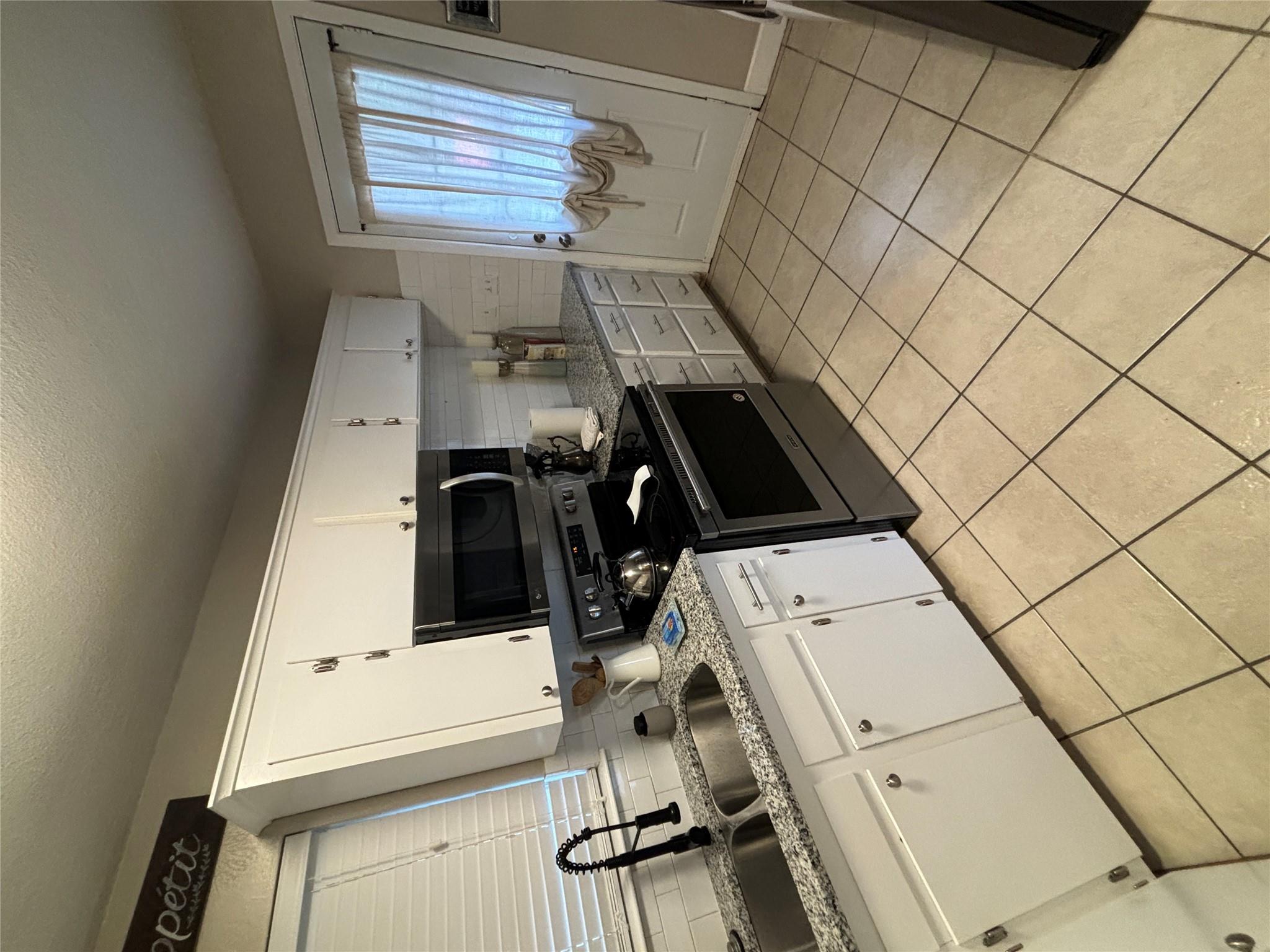 1307 Sherry Ln #b Property Photo 20