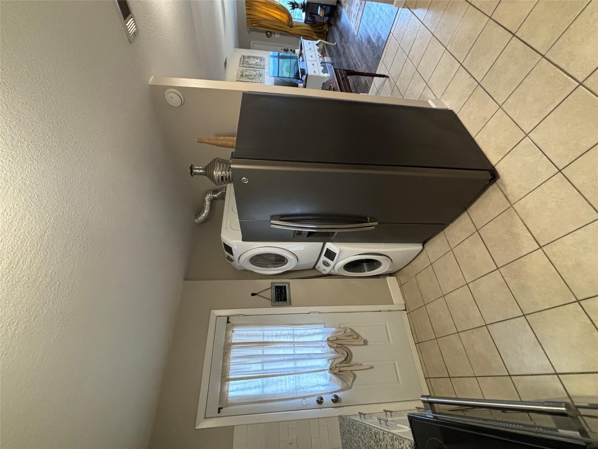 1307 Sherry Ln #b Property Photo 24