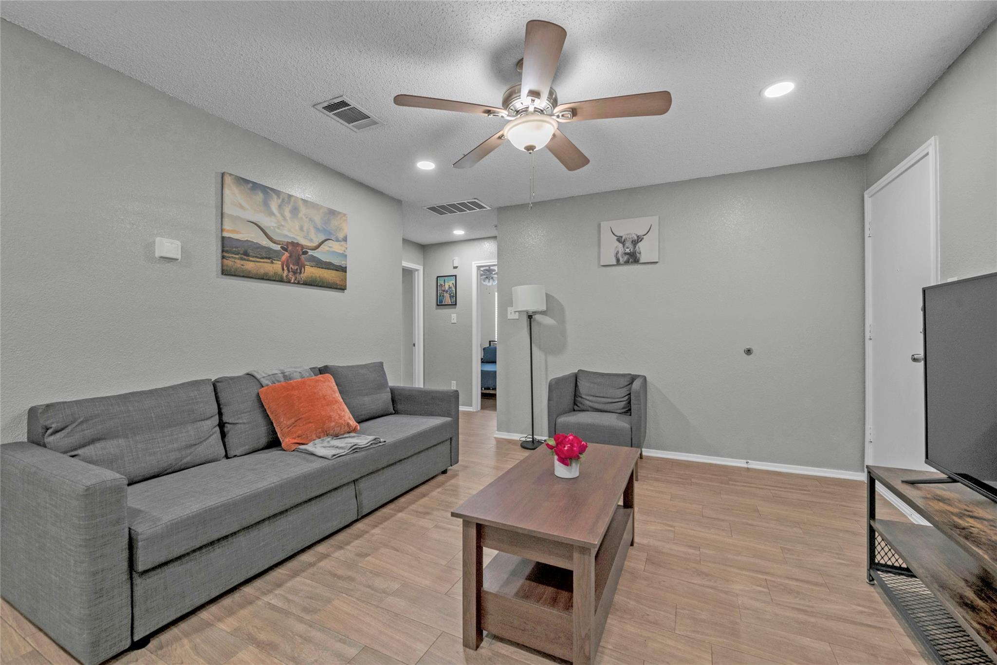 1507 Hollow Tree Blvd Property Photo 6