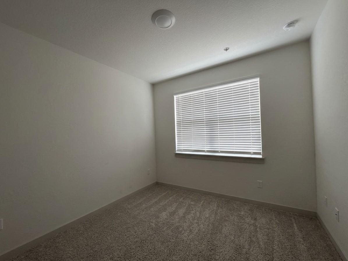 3001 Egan Dr Property Photo 7
