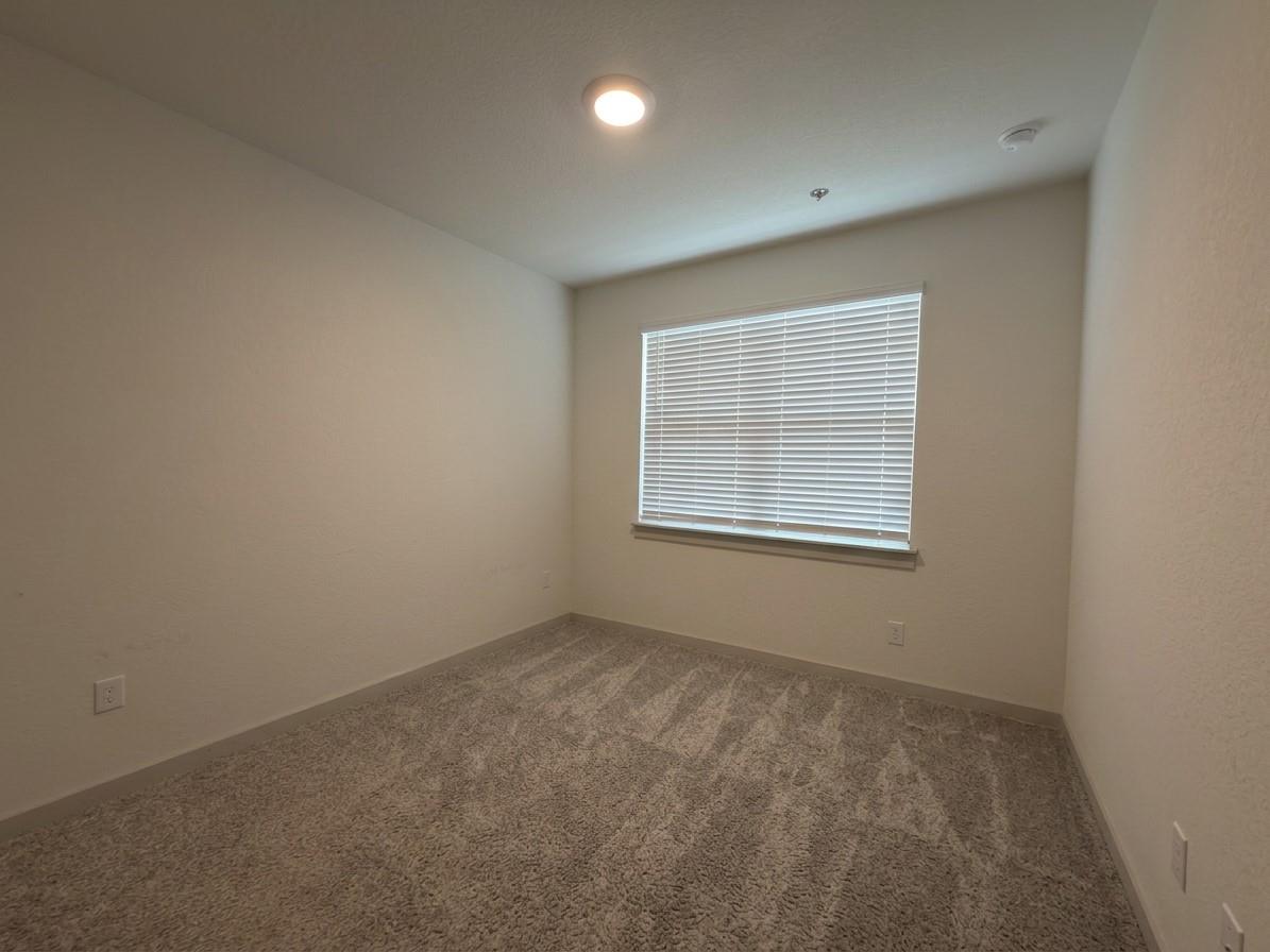 3001 Egan Dr Property Photo 12