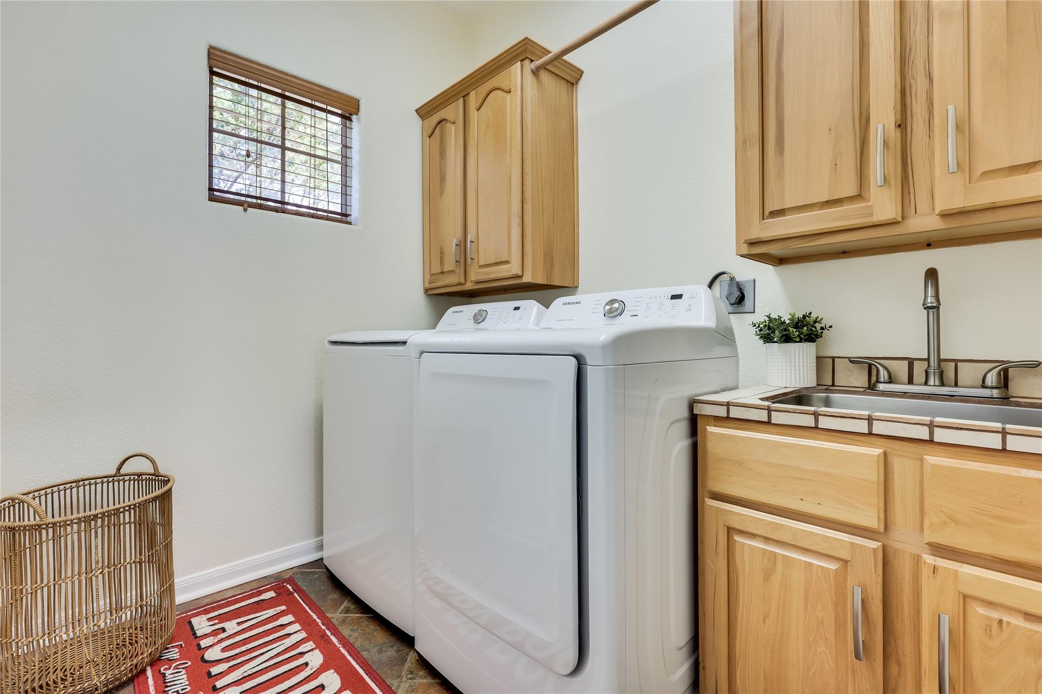 5200 Arrowhead Dr Property Photo 15