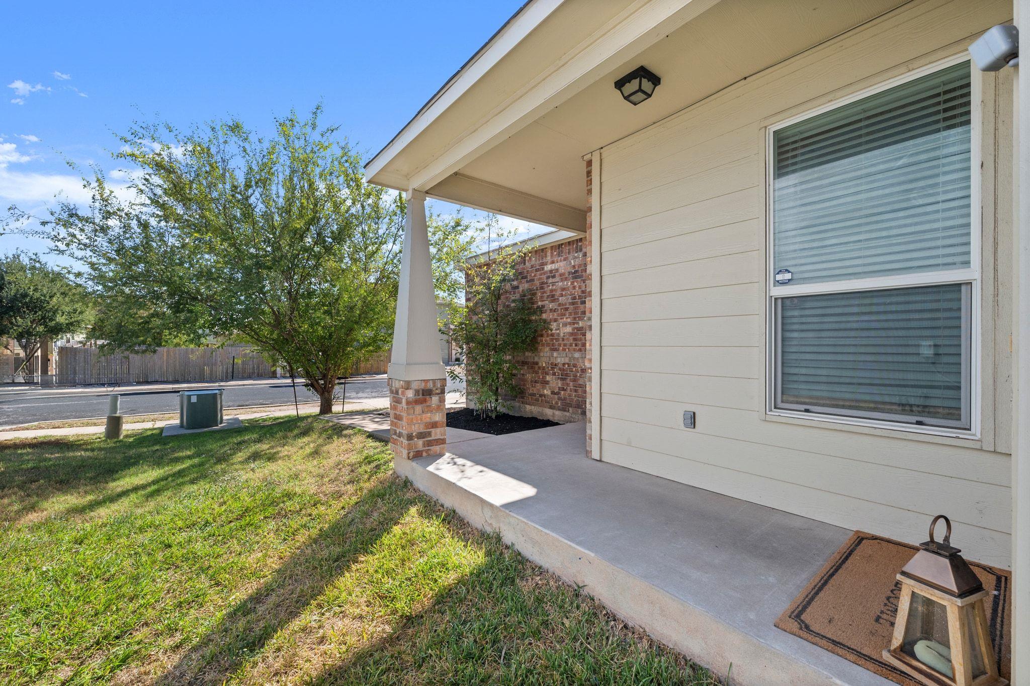 5704 Levenwood Ln Property Photo 3
