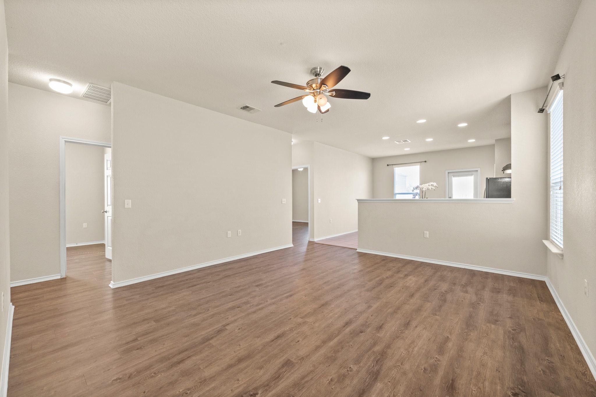 5704 Levenwood Ln Property Photo 5