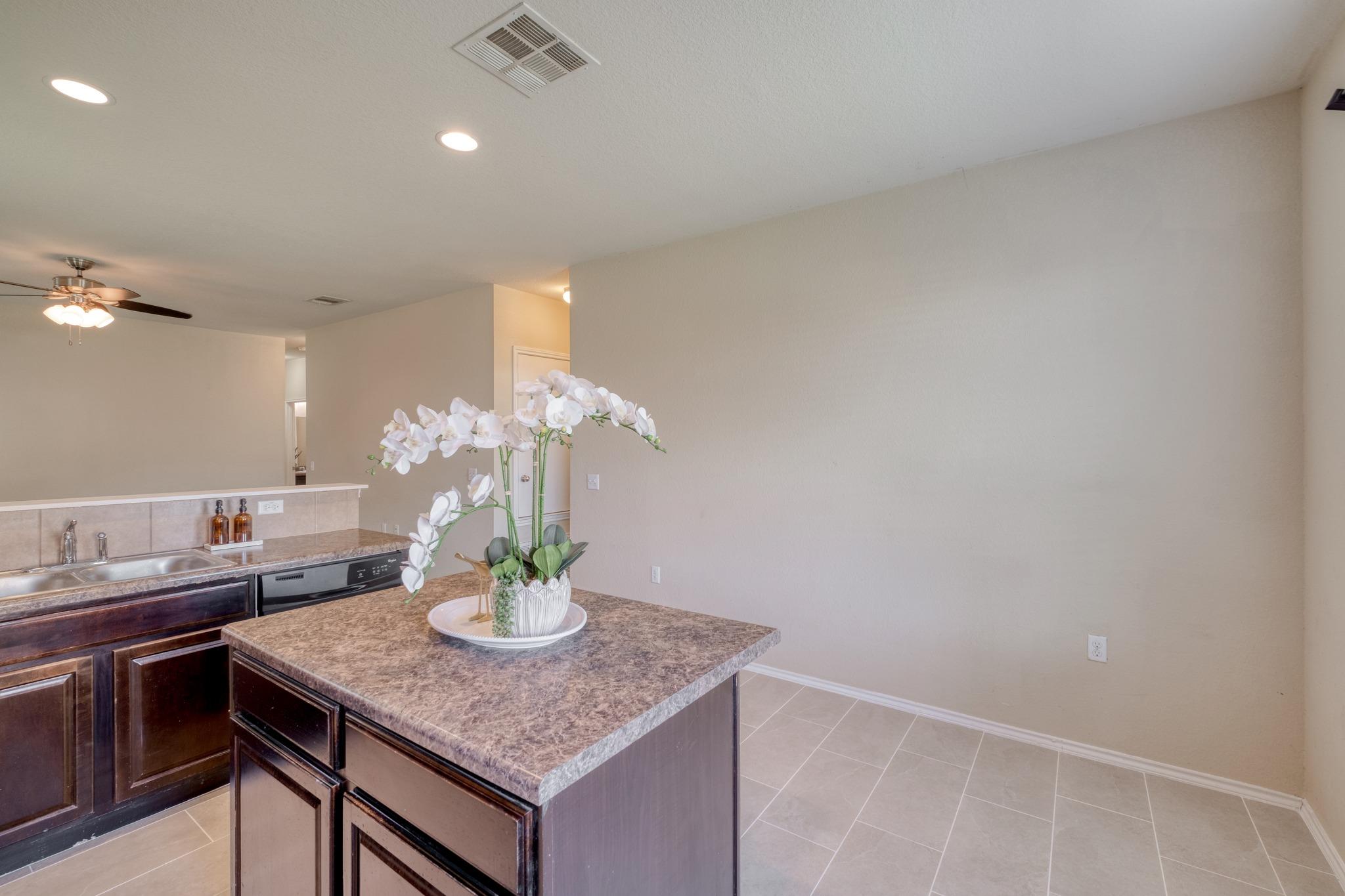 5704 Levenwood Ln Property Photo 11
