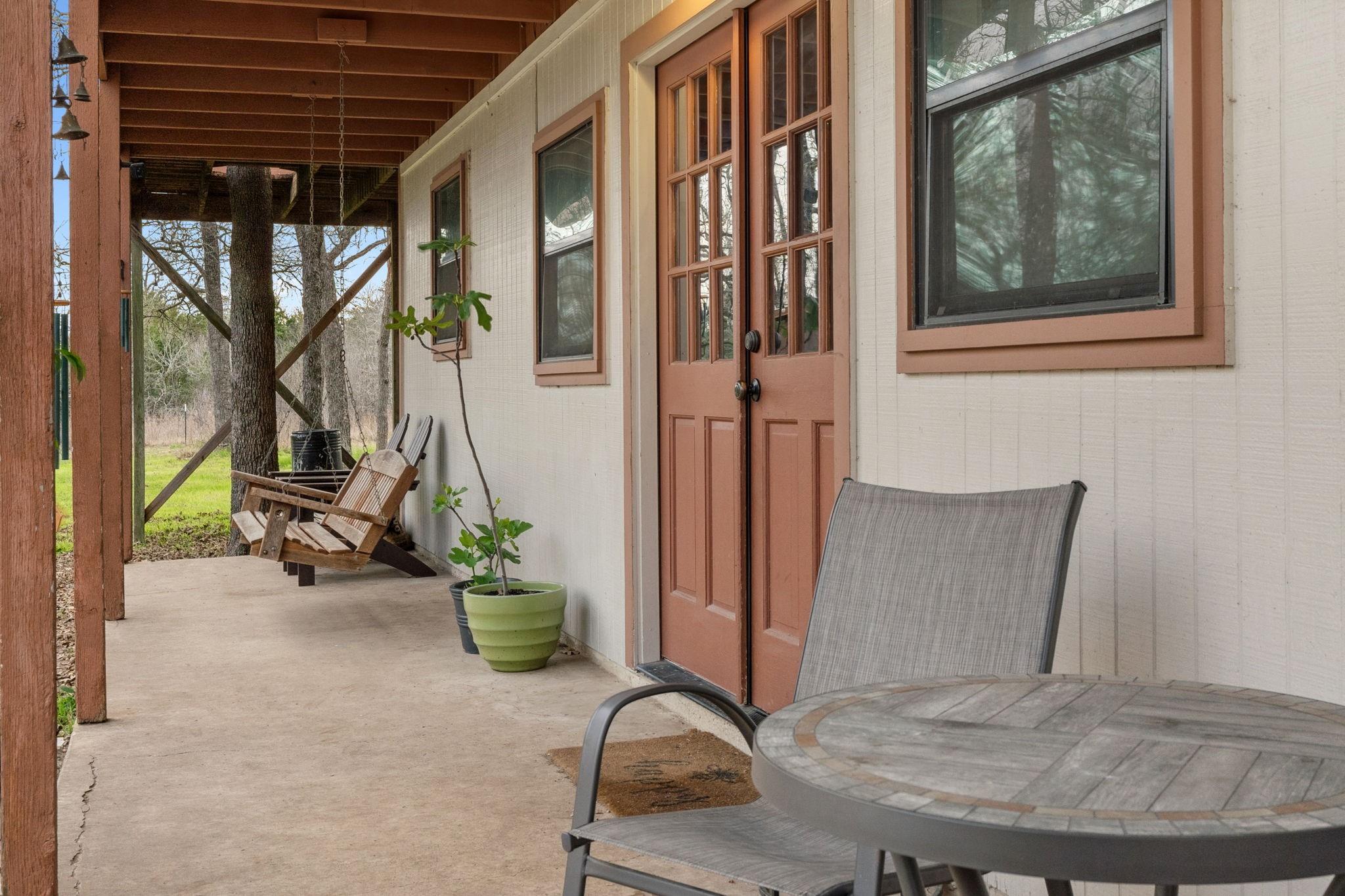 161 Possum Hollow Rd Property Photo 2