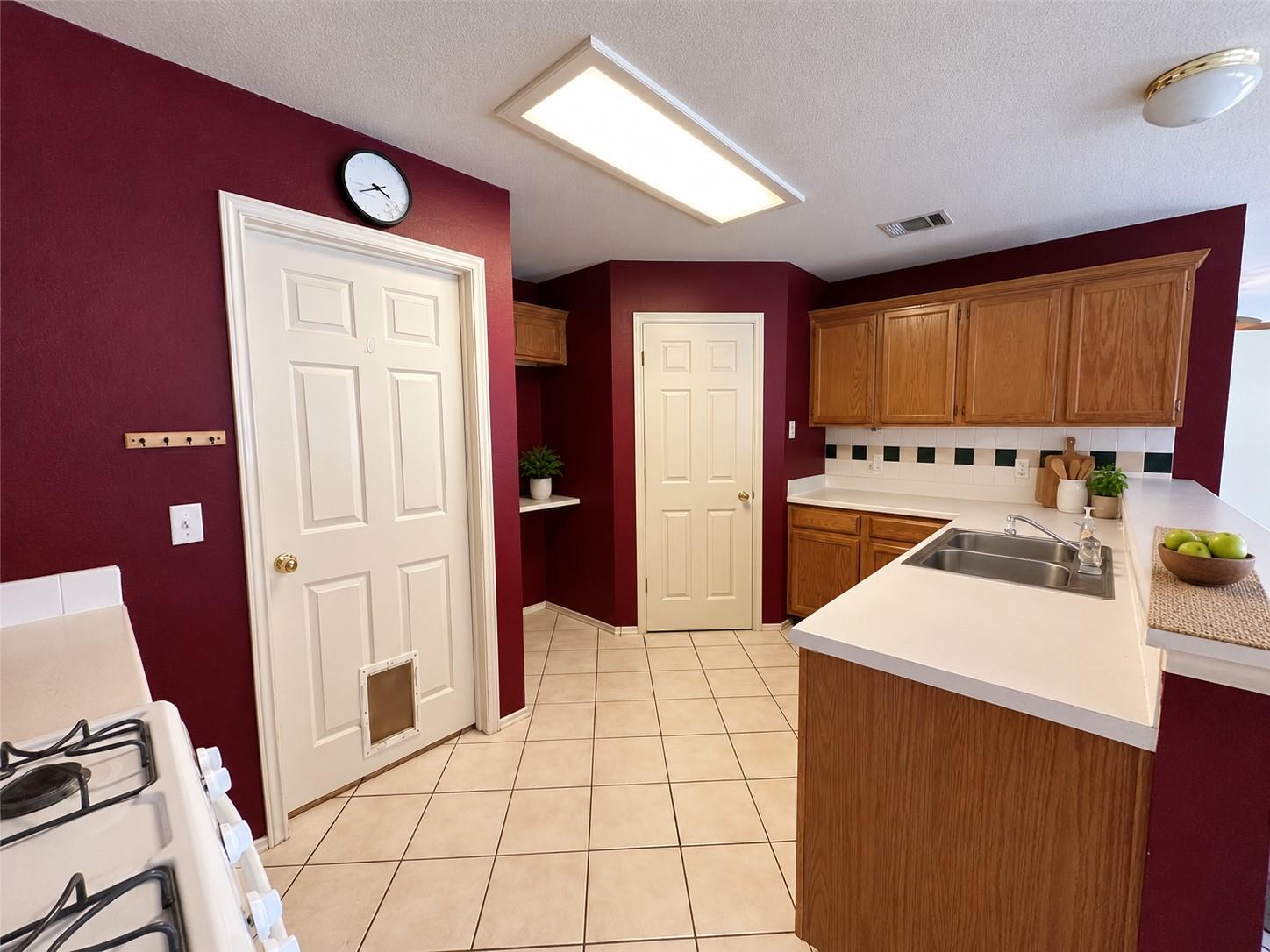 3509 Ruby Red Dr Property Photo 6