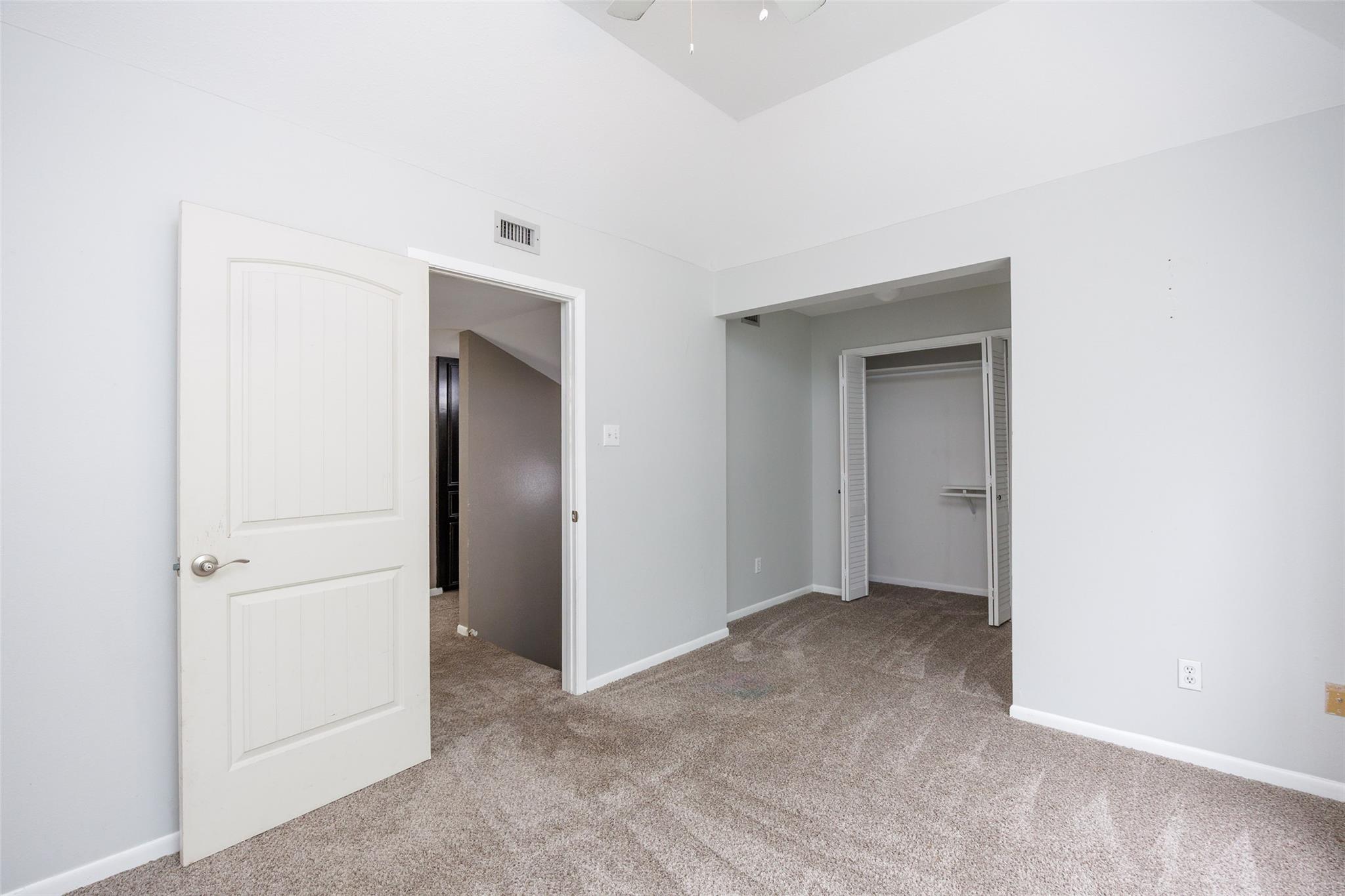 320 Long Pointe Dr Property Photo 12