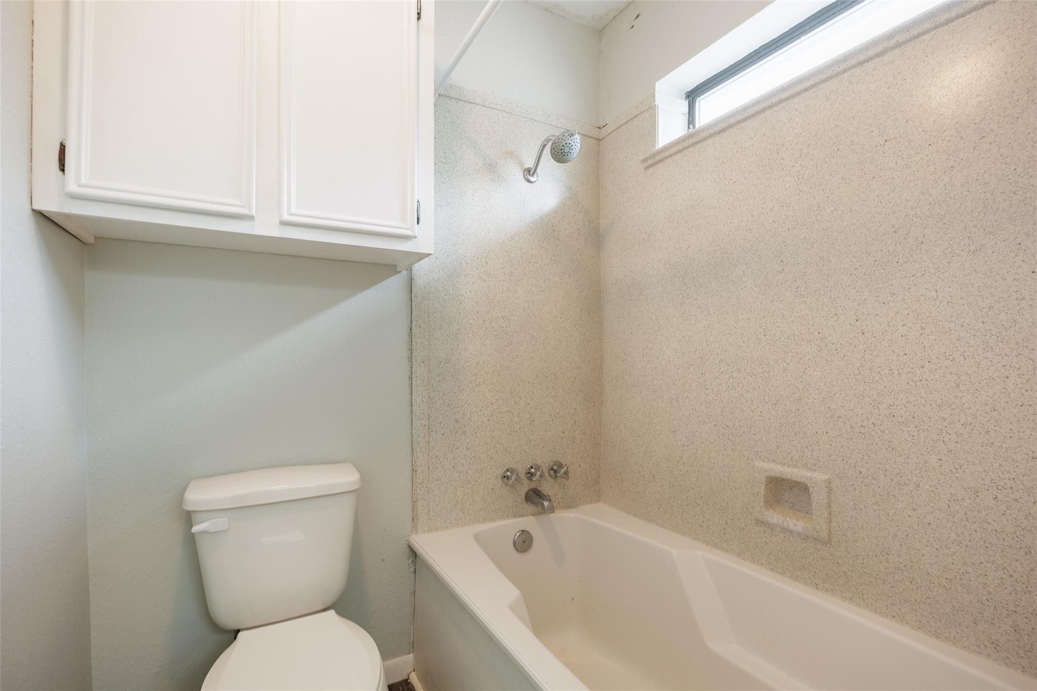 320 Long Pointe Dr Property Photo 14