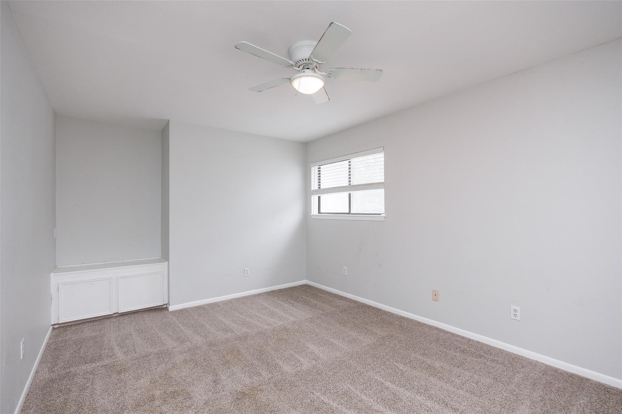 320 Long Pointe Dr Property Photo 16