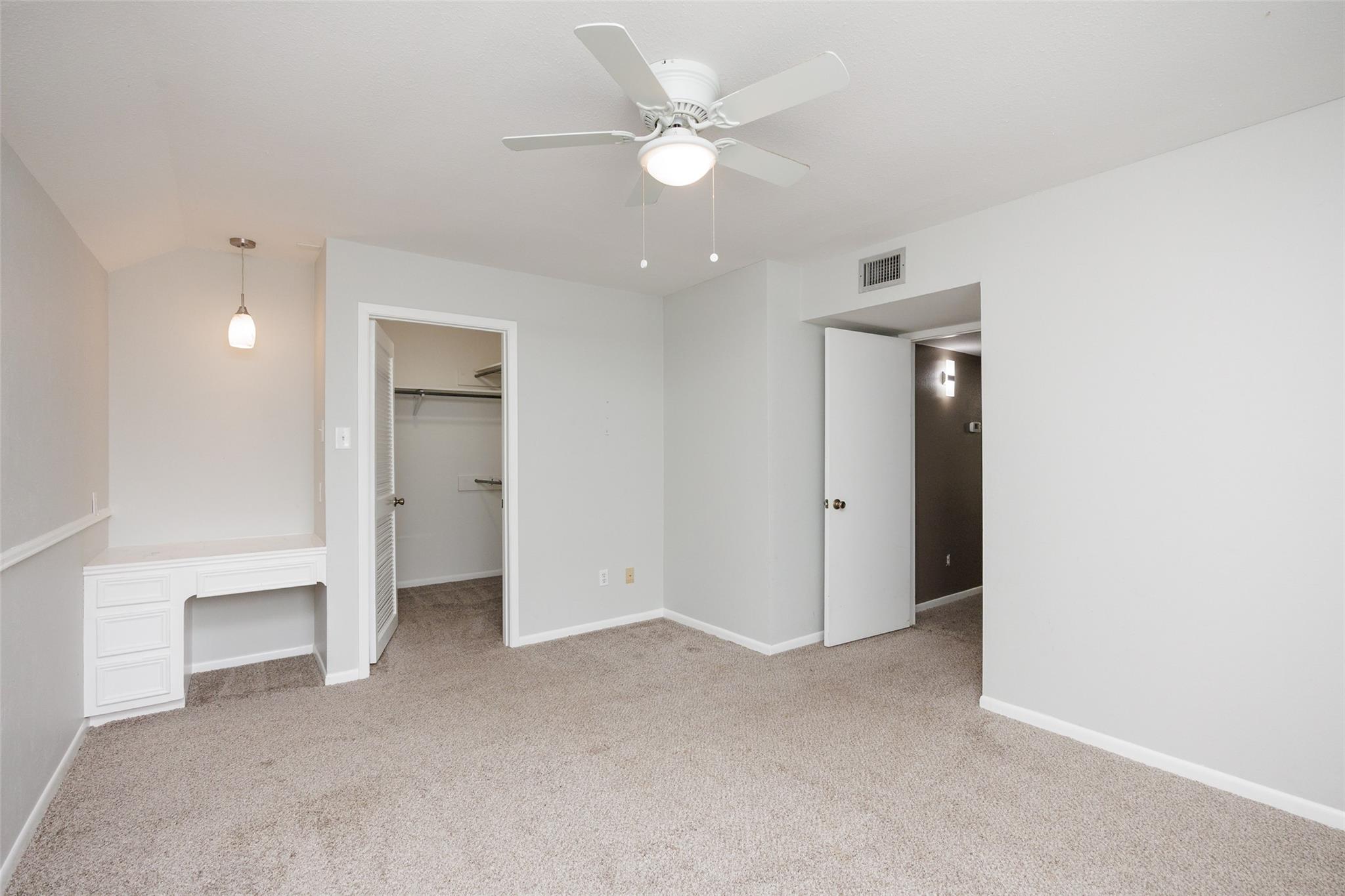 320 Long Pointe Dr Property Photo 20