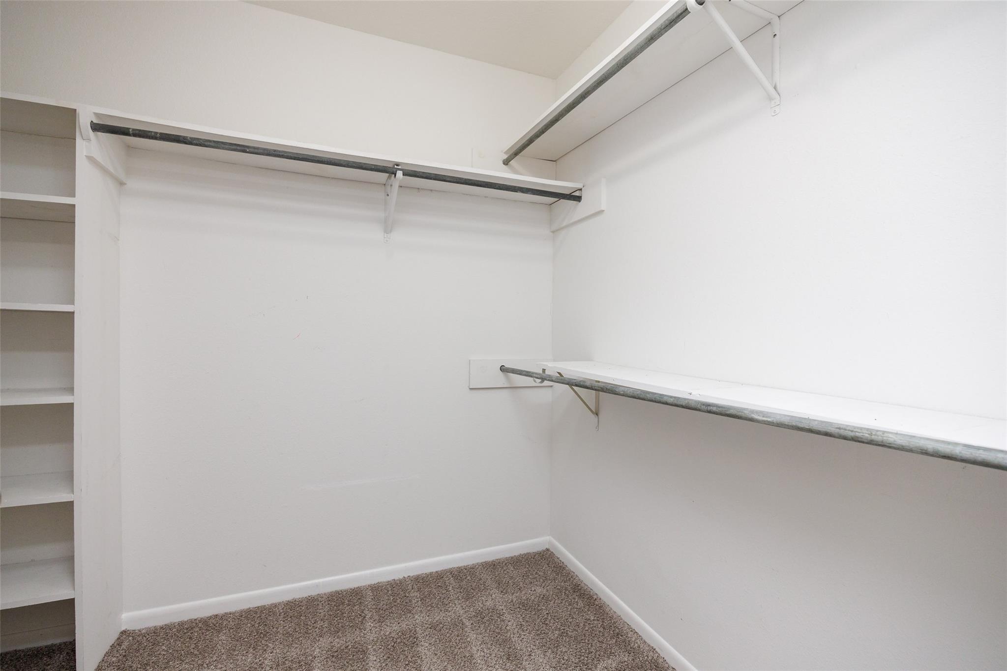 320 Long Pointe Dr Property Photo 21