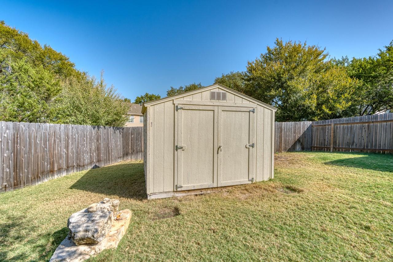 706 Rogart Dr Property Photo 38