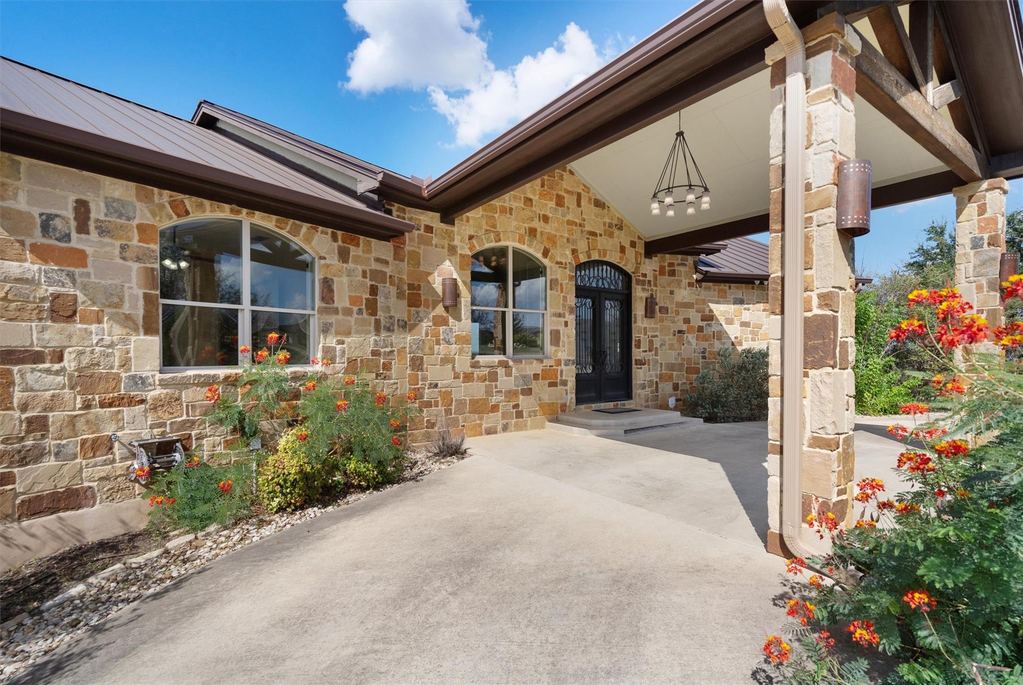 4408 Blacksmith Cv Property Photo 2