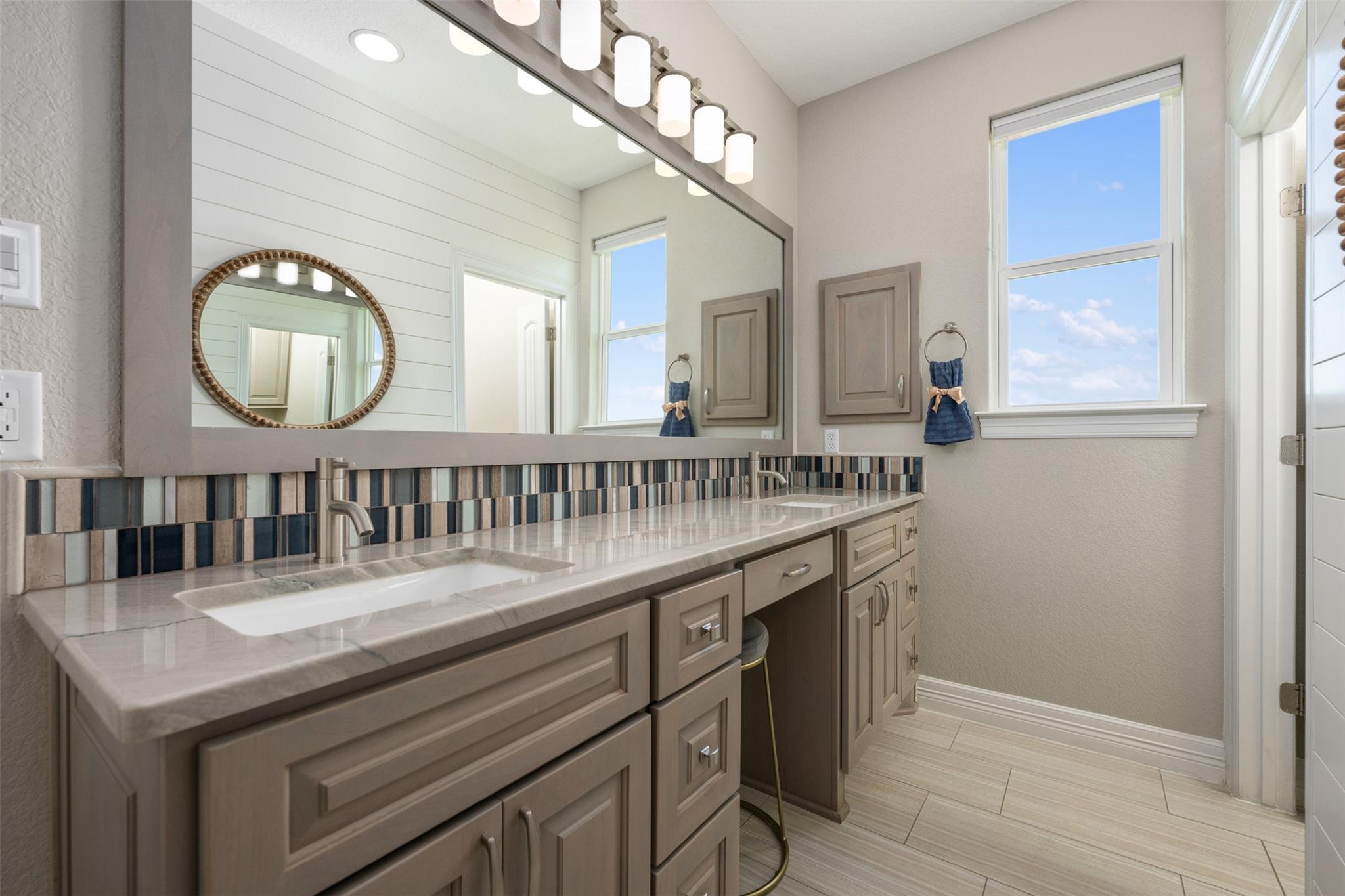 100 Clear Springs Ct Property Photo 22
