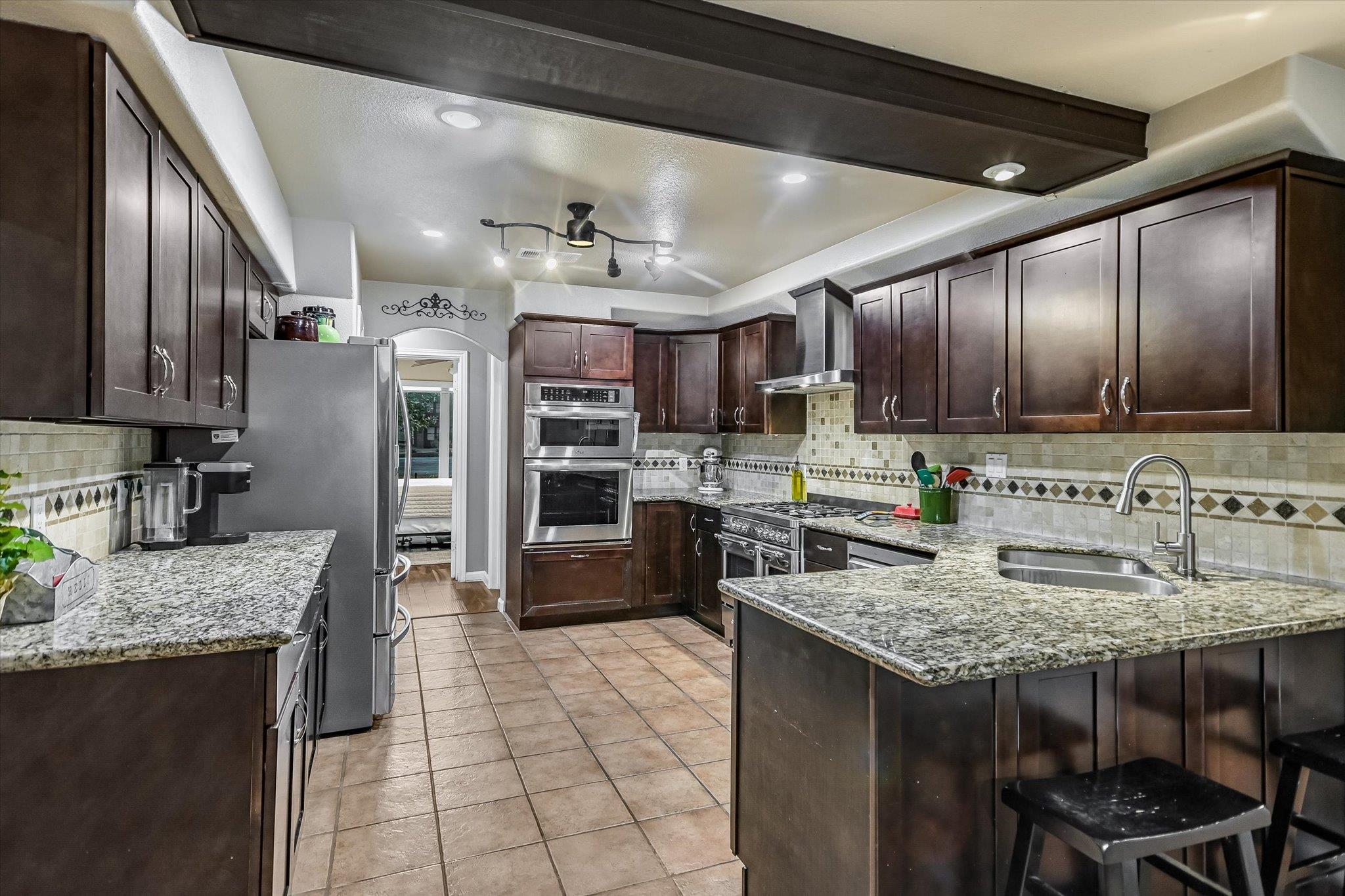 1801 Sun Lake None Property Photo 9