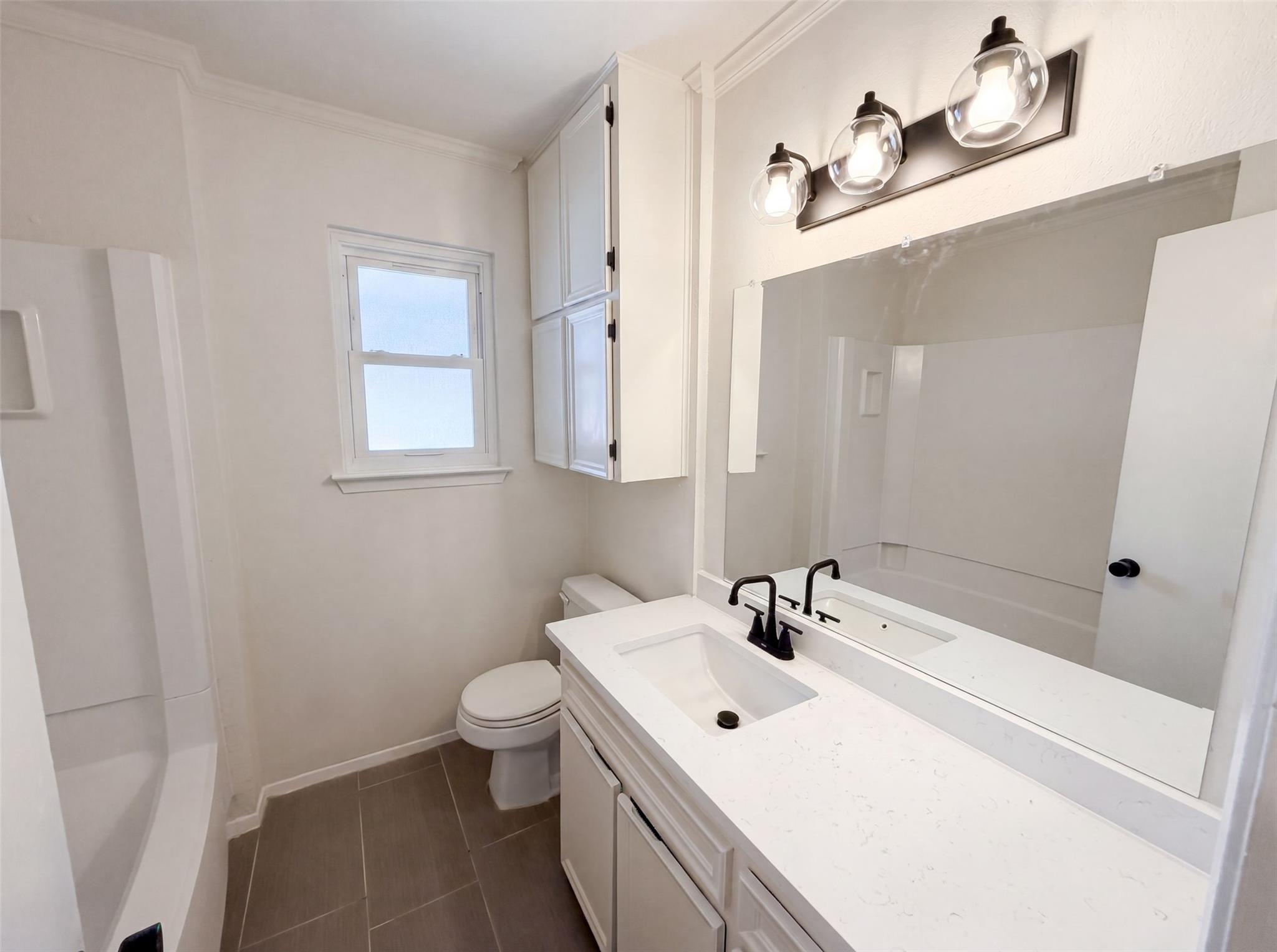 501 E Central Dr Property Photo 11