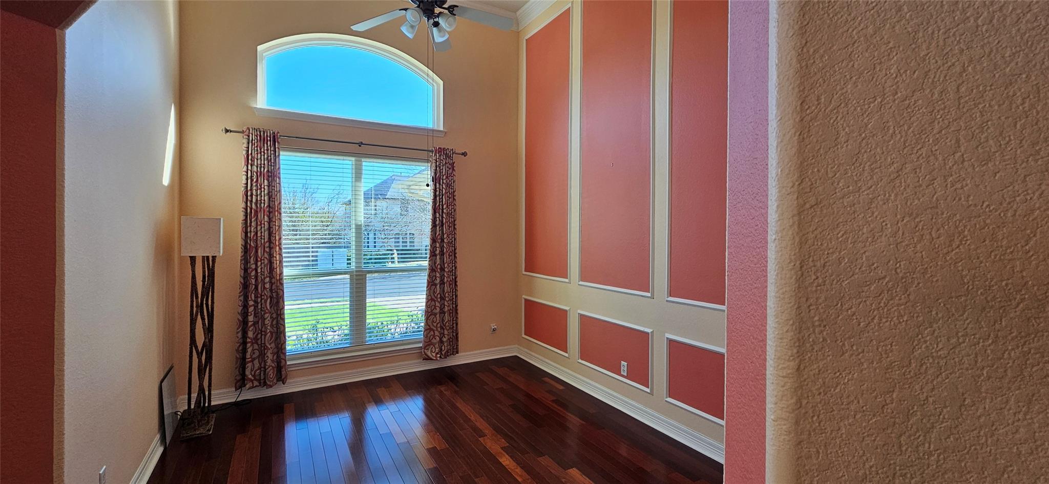 9540 Aire Libre Dr Property Photo 3