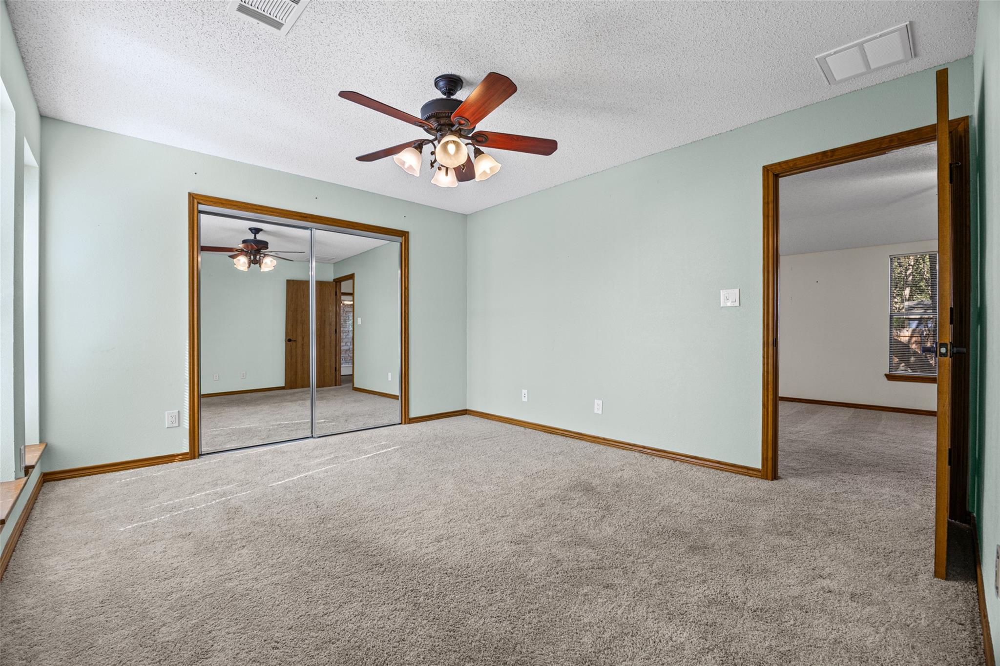 11006 Brodie Ln Property Photo 32