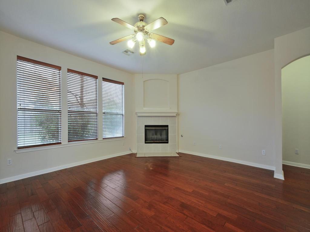 1521 Homewood Cir Property Photo 6