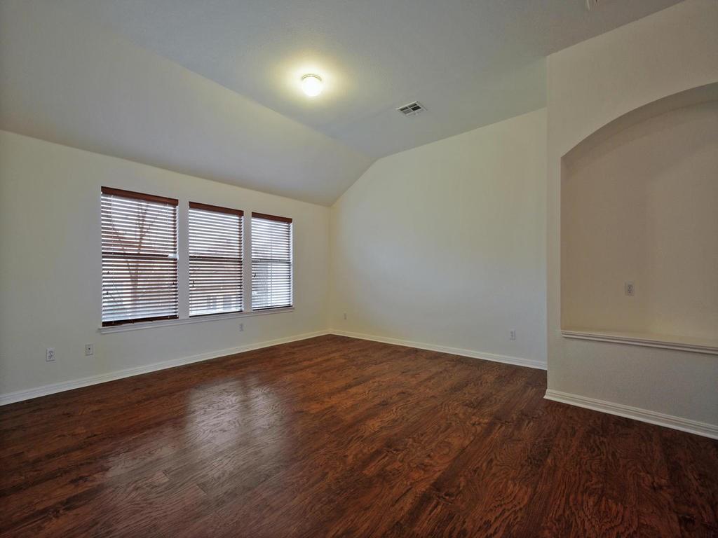 1521 Homewood Cir Property Photo 12