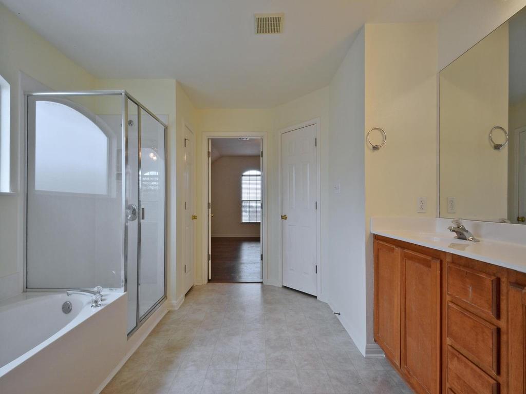 1521 Homewood Cir Property Photo 16